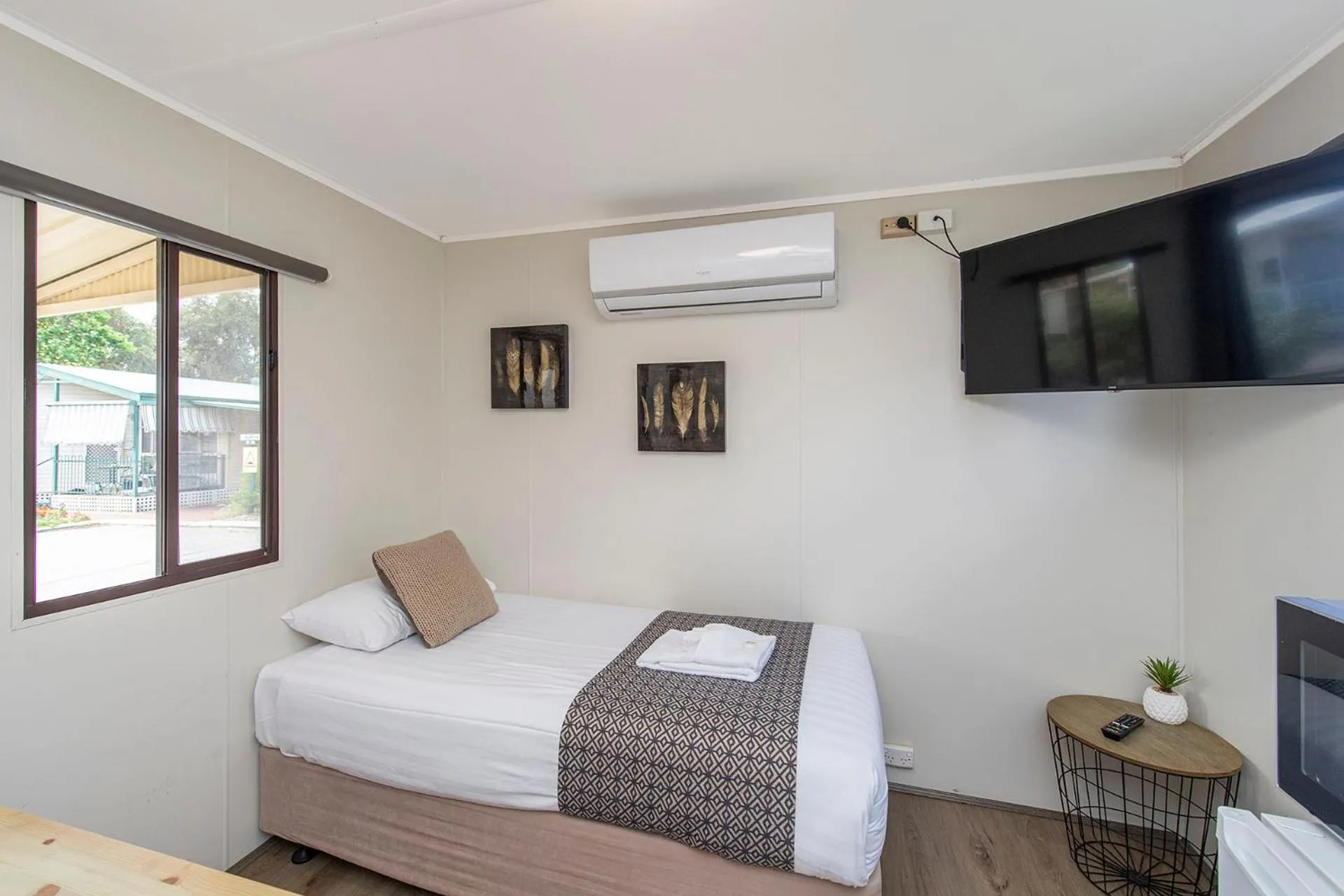 Bed in Banksia Tourist Park