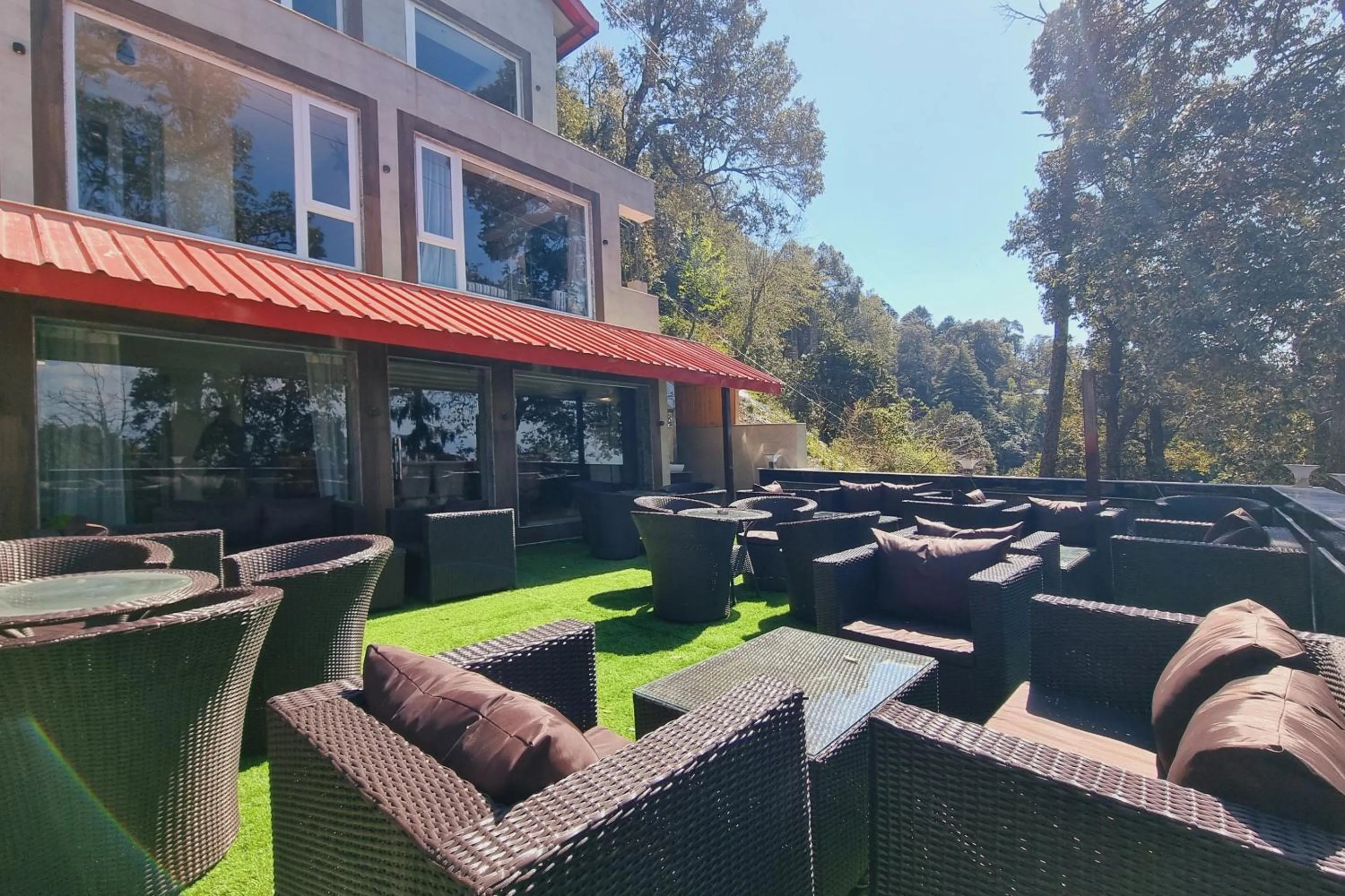 Restaurant/places to eat in Hotel Katson Blue, Dalhousie