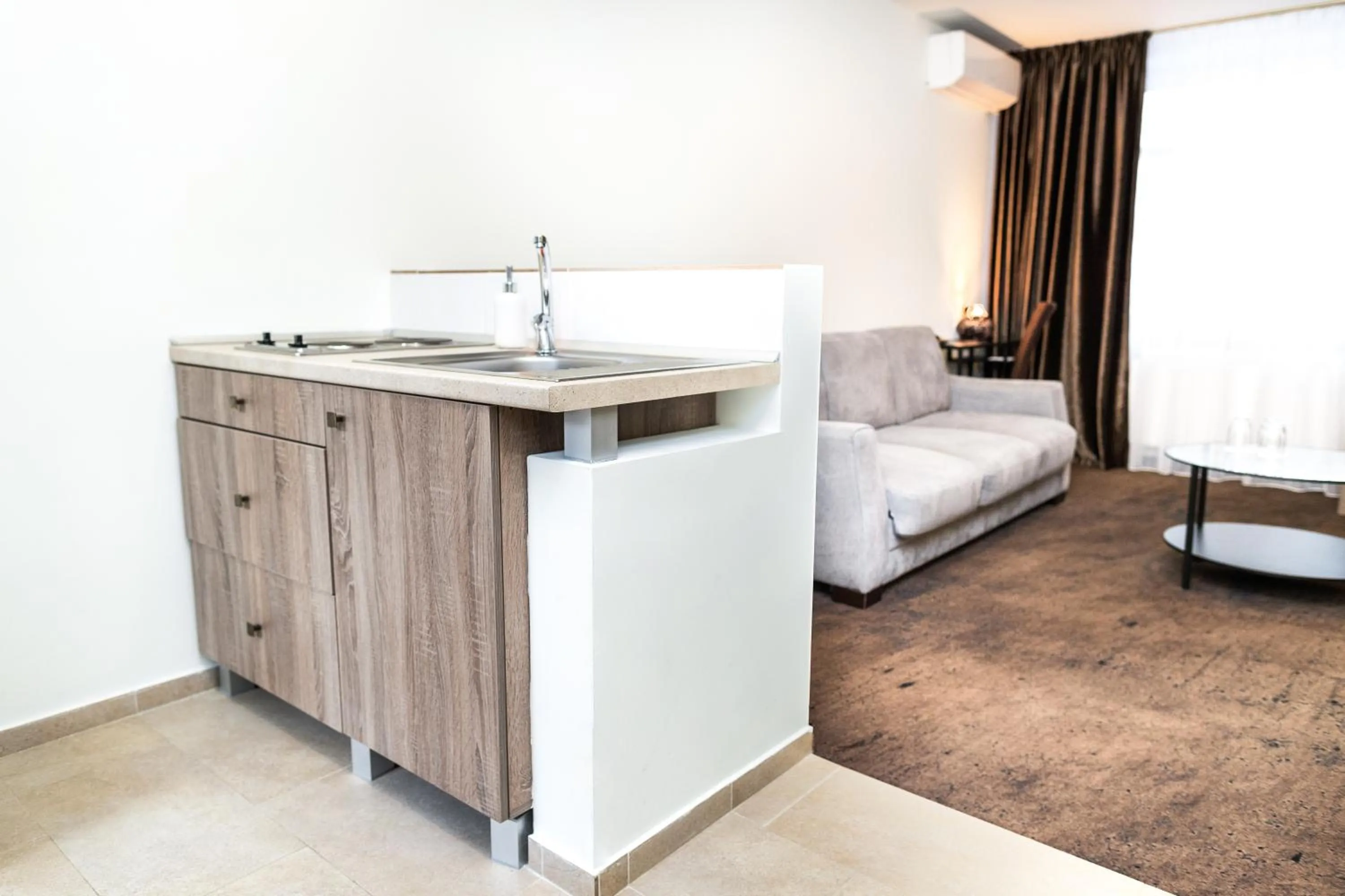 Kitchen or kitchenette in HOF HOTEL