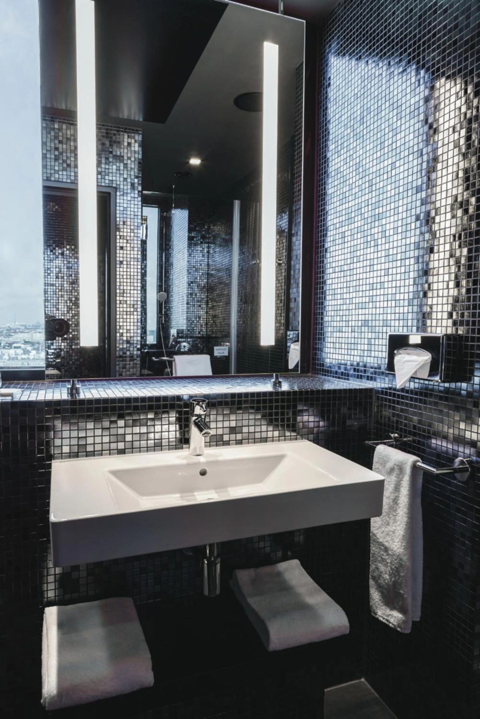 Bathroom in Riu Plaza Berlin