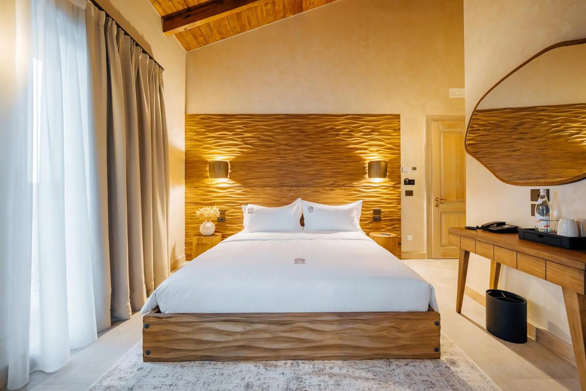 Deluxe King Room in Arctic Boutique Hotel