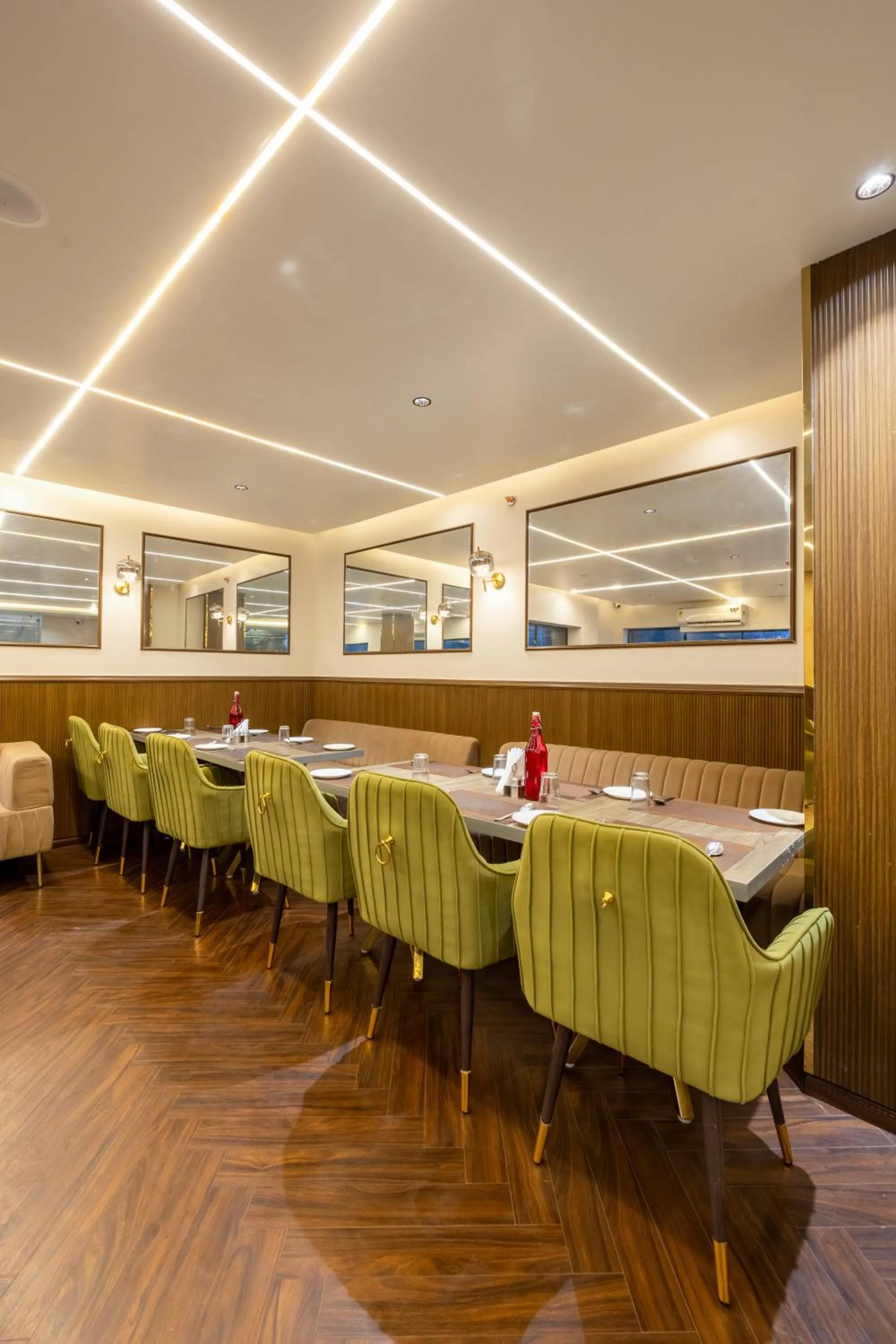 Restaurant/places to eat in Arch The Lohias