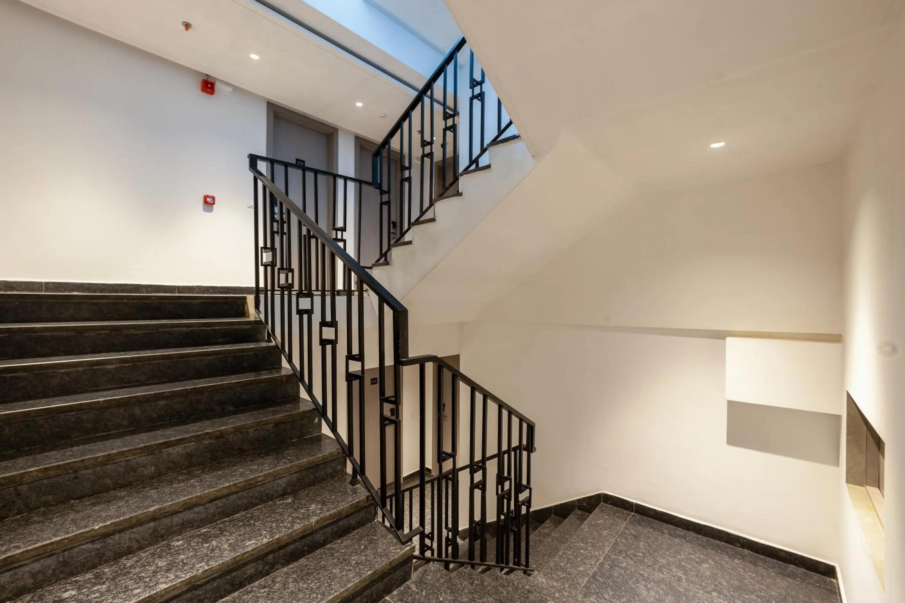 Area and facilities in Arch The Lohias