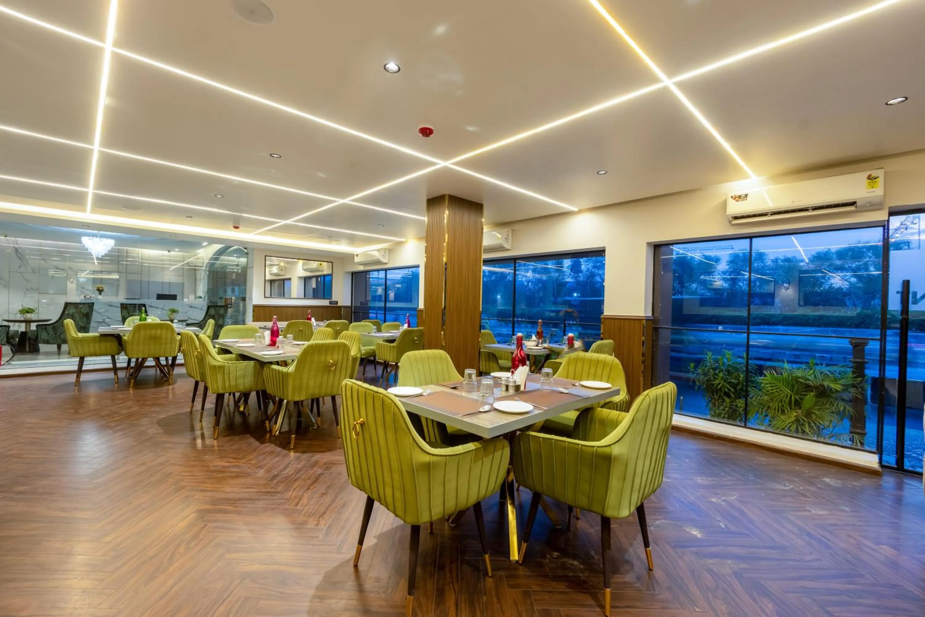 Restaurant/places to eat in Arch The Lohias