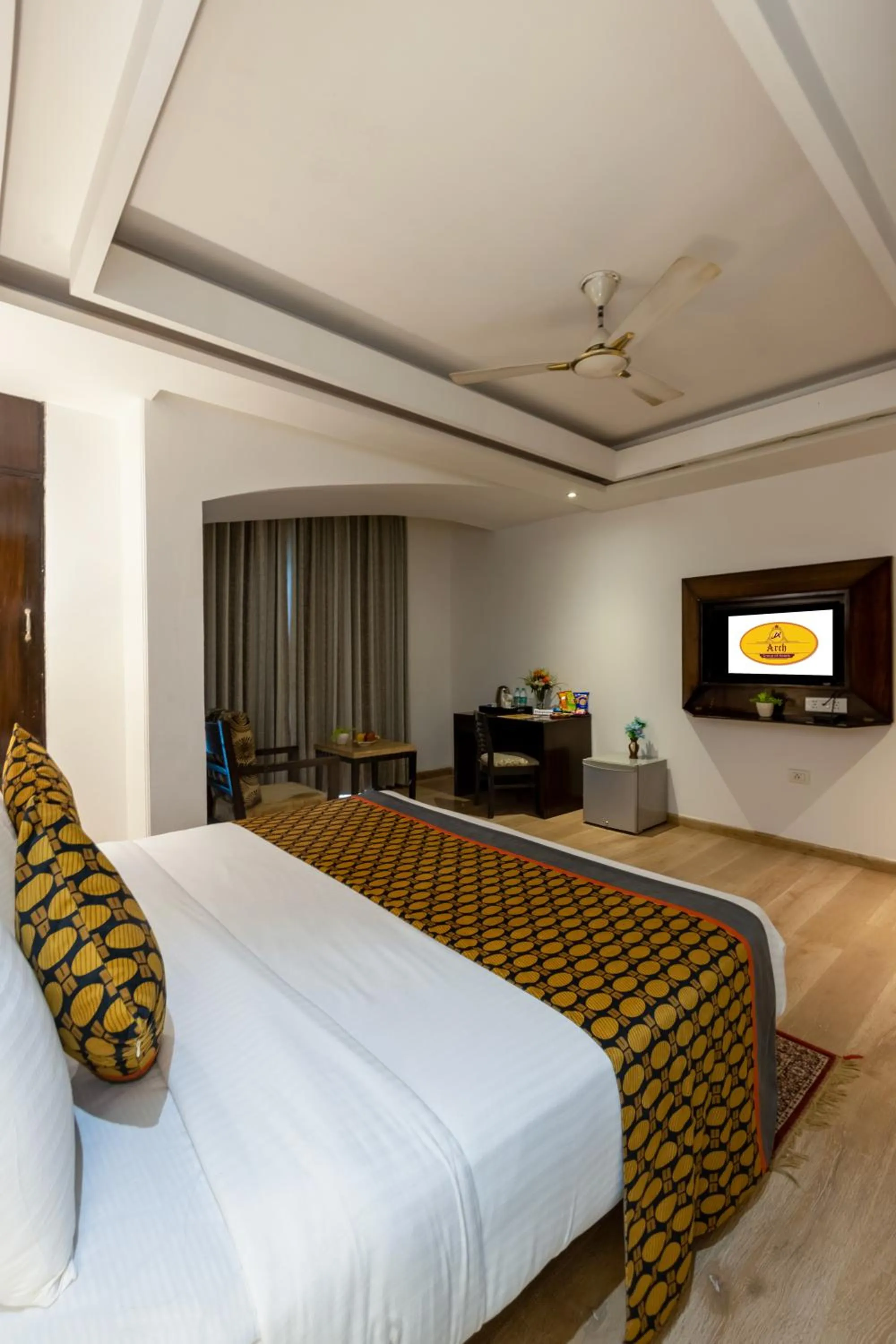 Bed in Arch The Lohias