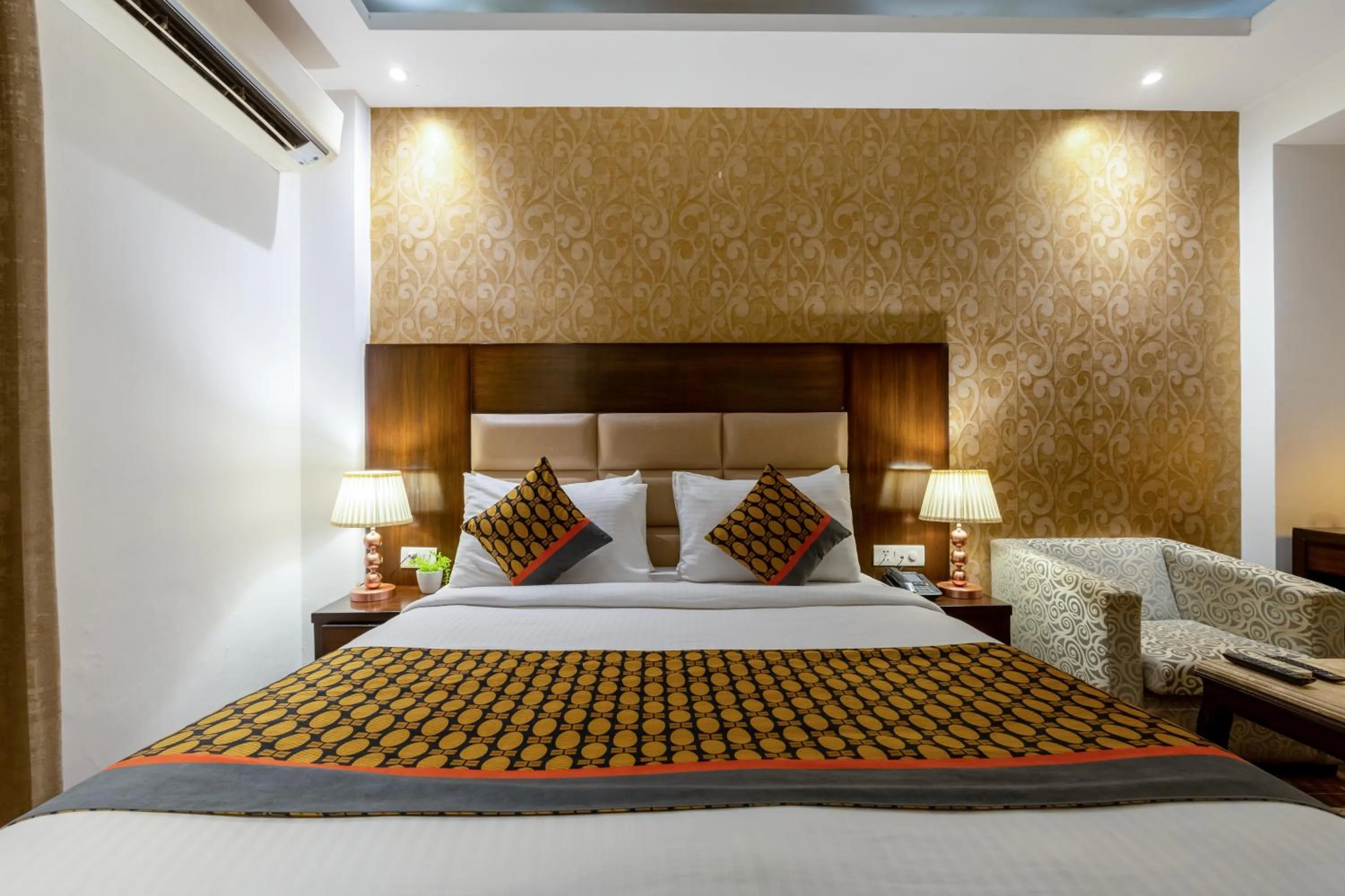 Bed in Arch The Lohias