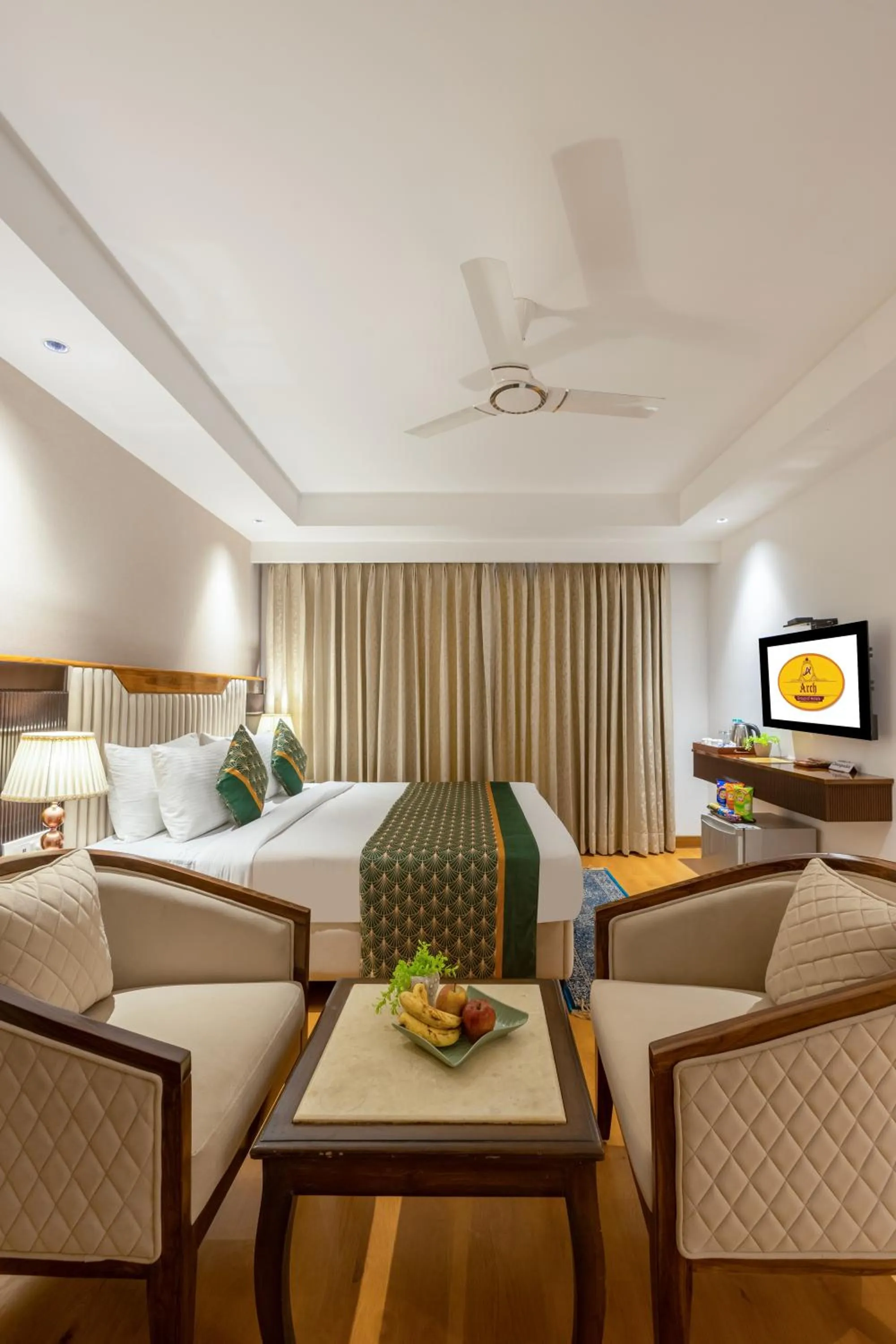 Bed in Arch The Lohias