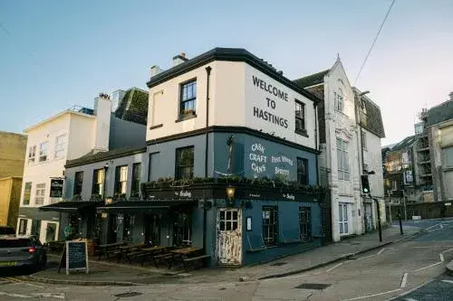 The Doghouse Inn The Doghouse Inn