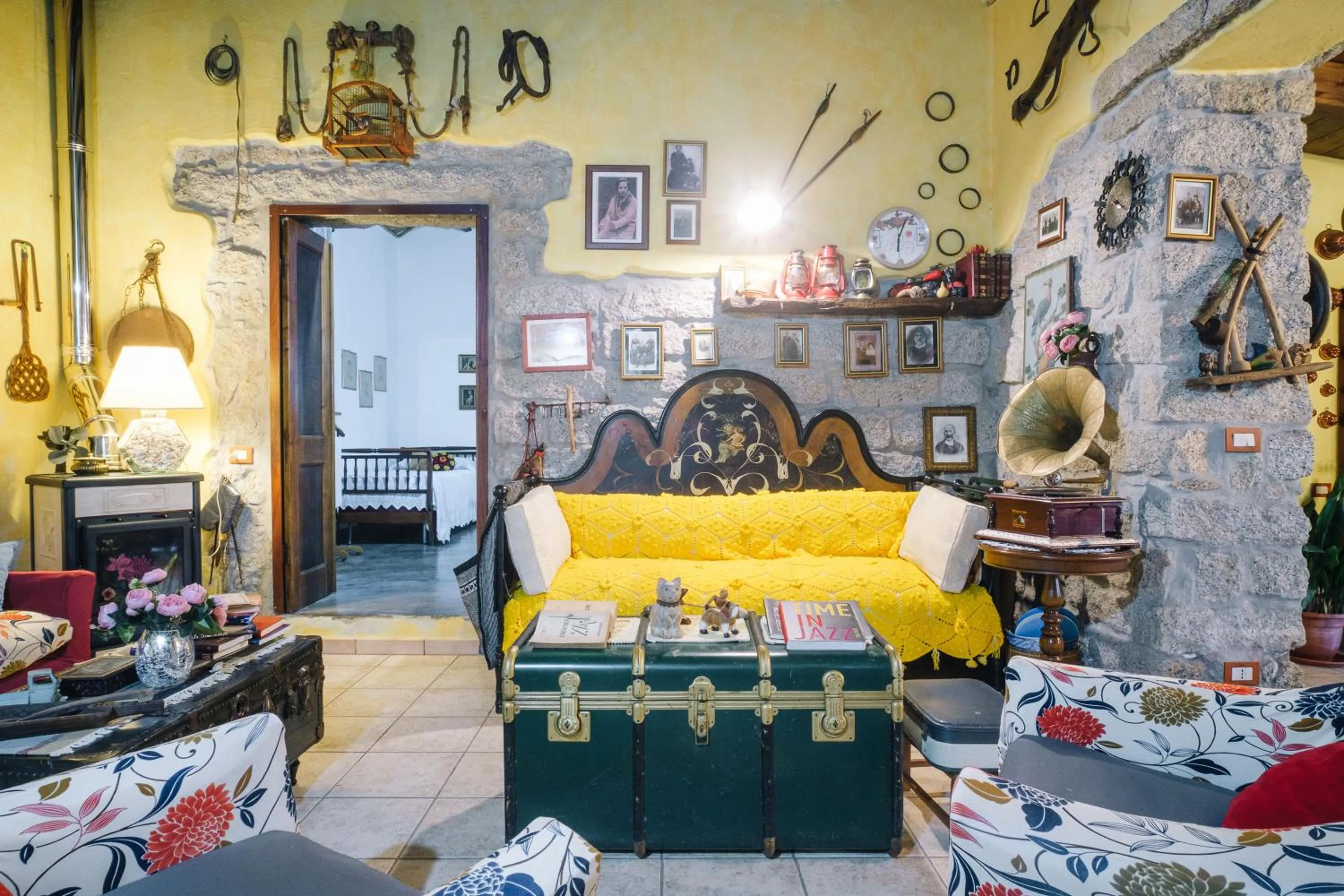 Communal lounge/ TV room in B&B San Michele