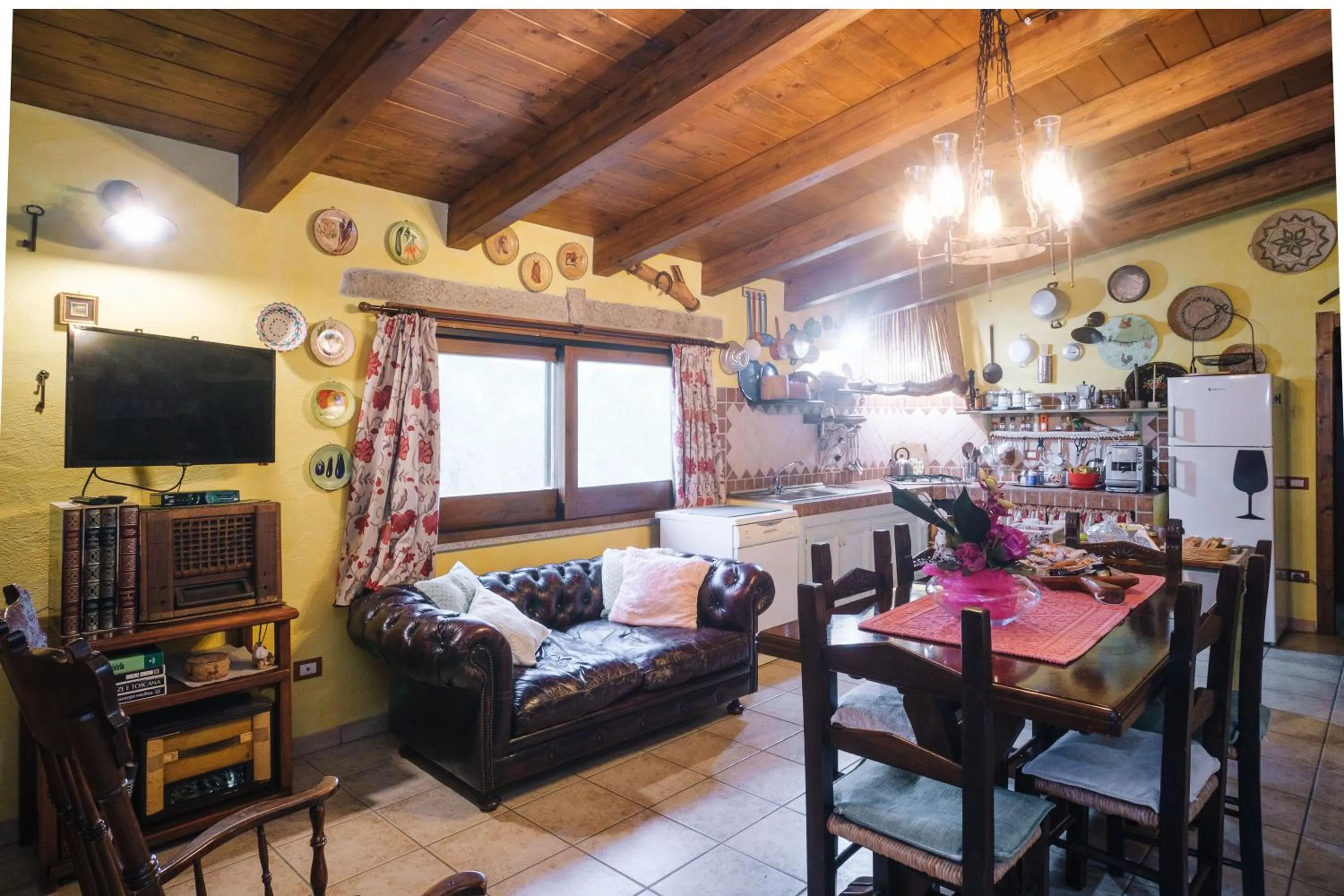 Communal lounge/ TV room in B&B San Michele