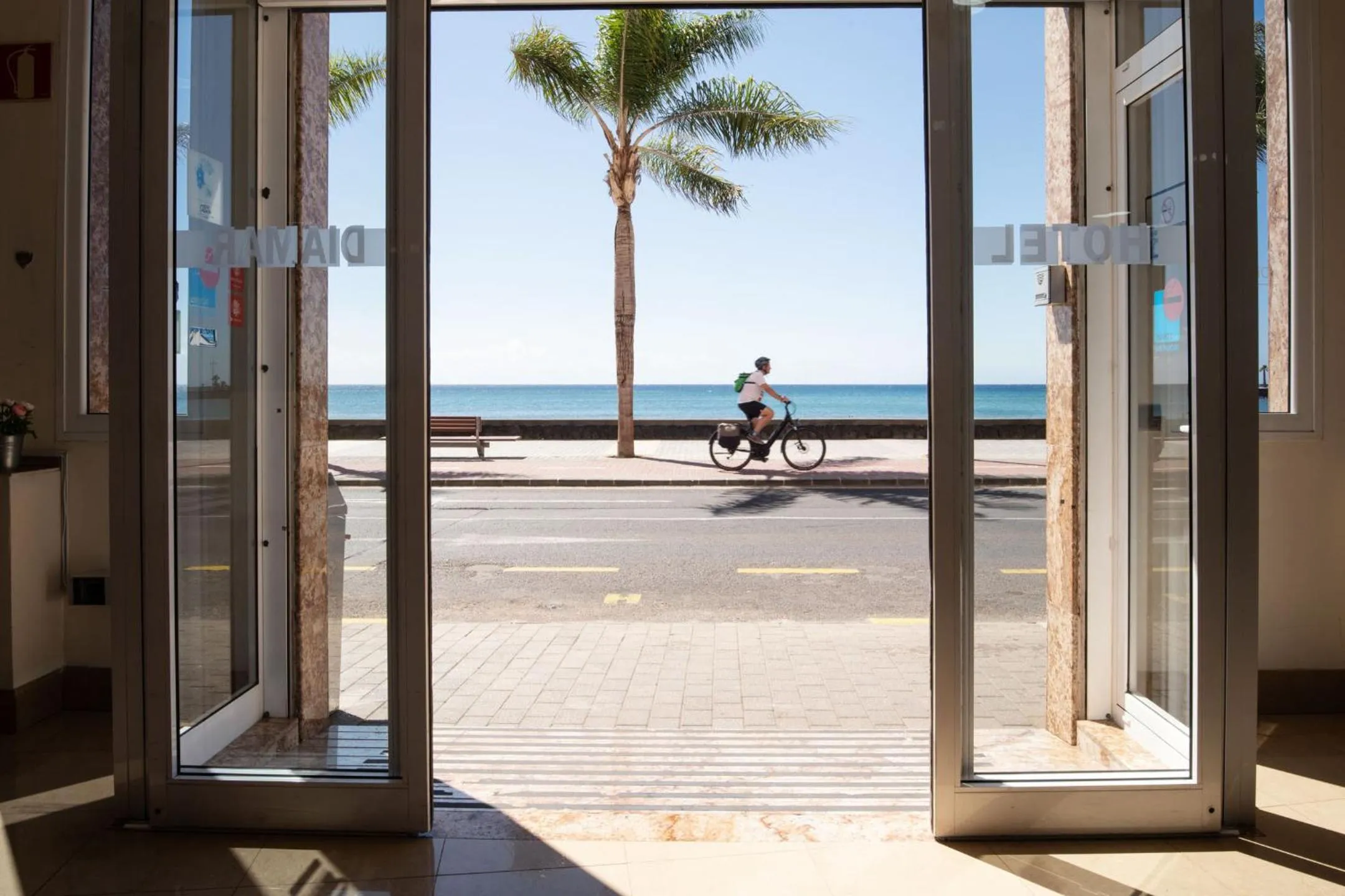 Lobby or reception in Checkin Diamar