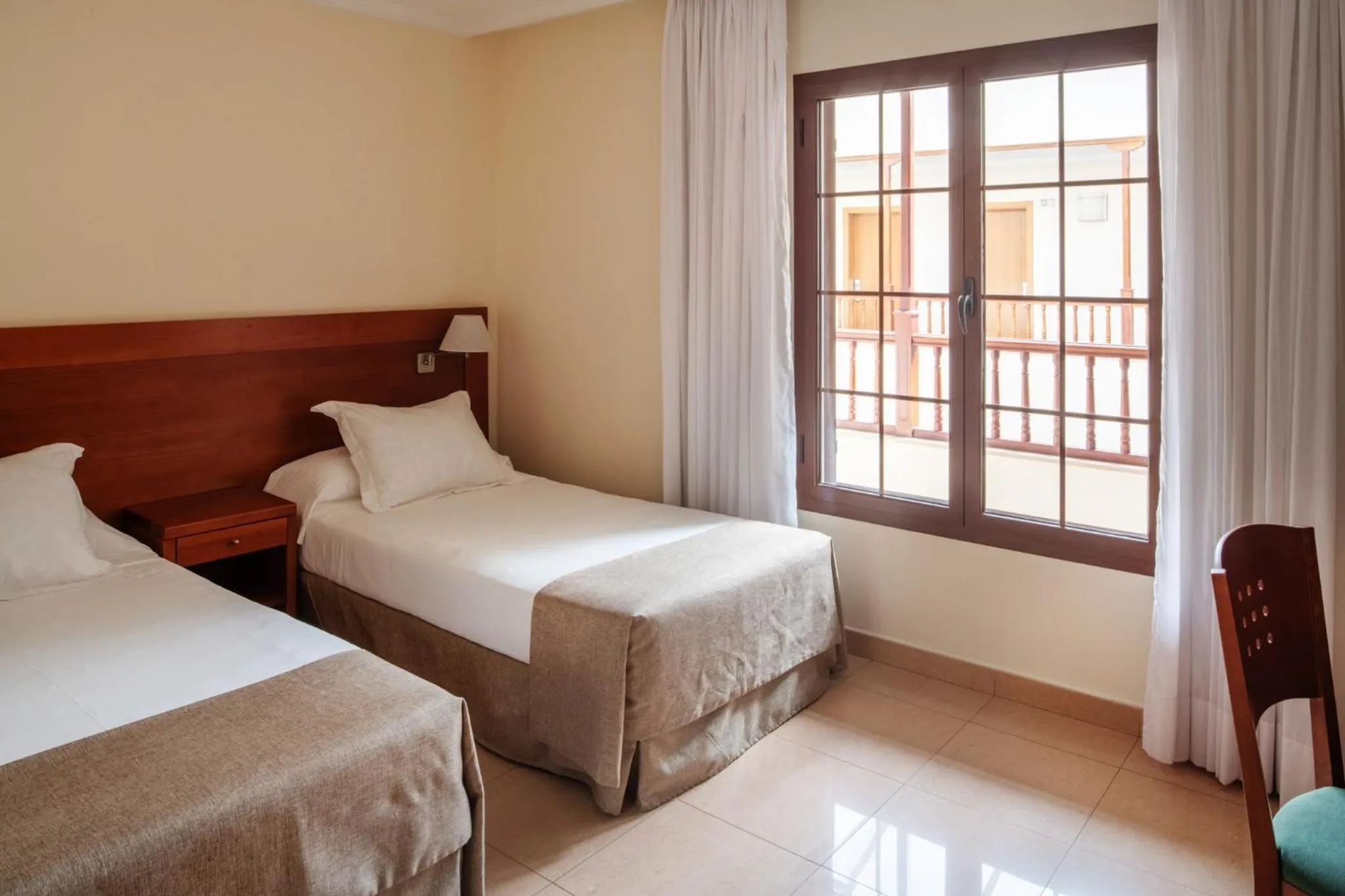 Bed in Checkin Diamar