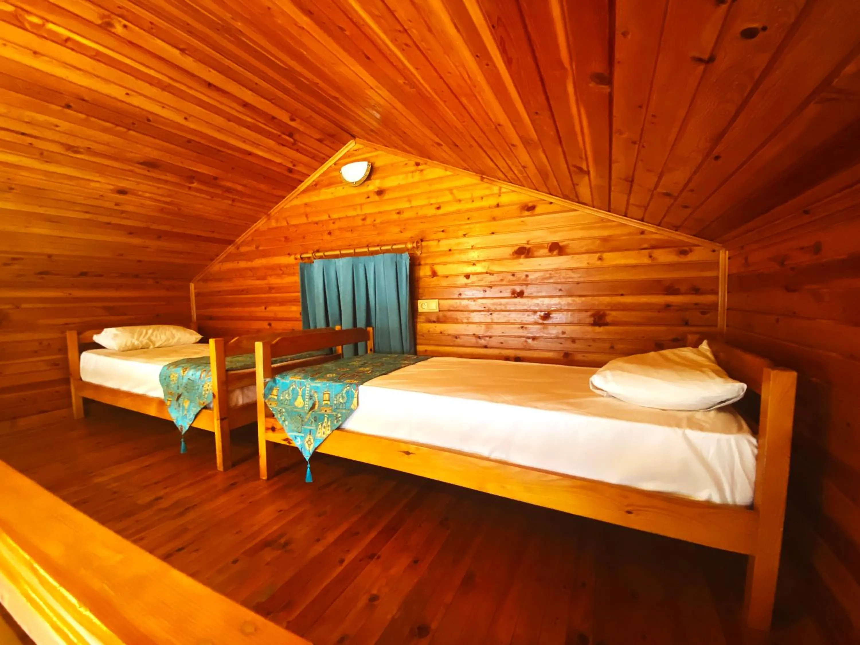 bunk bed in Kabak Armes Hotel