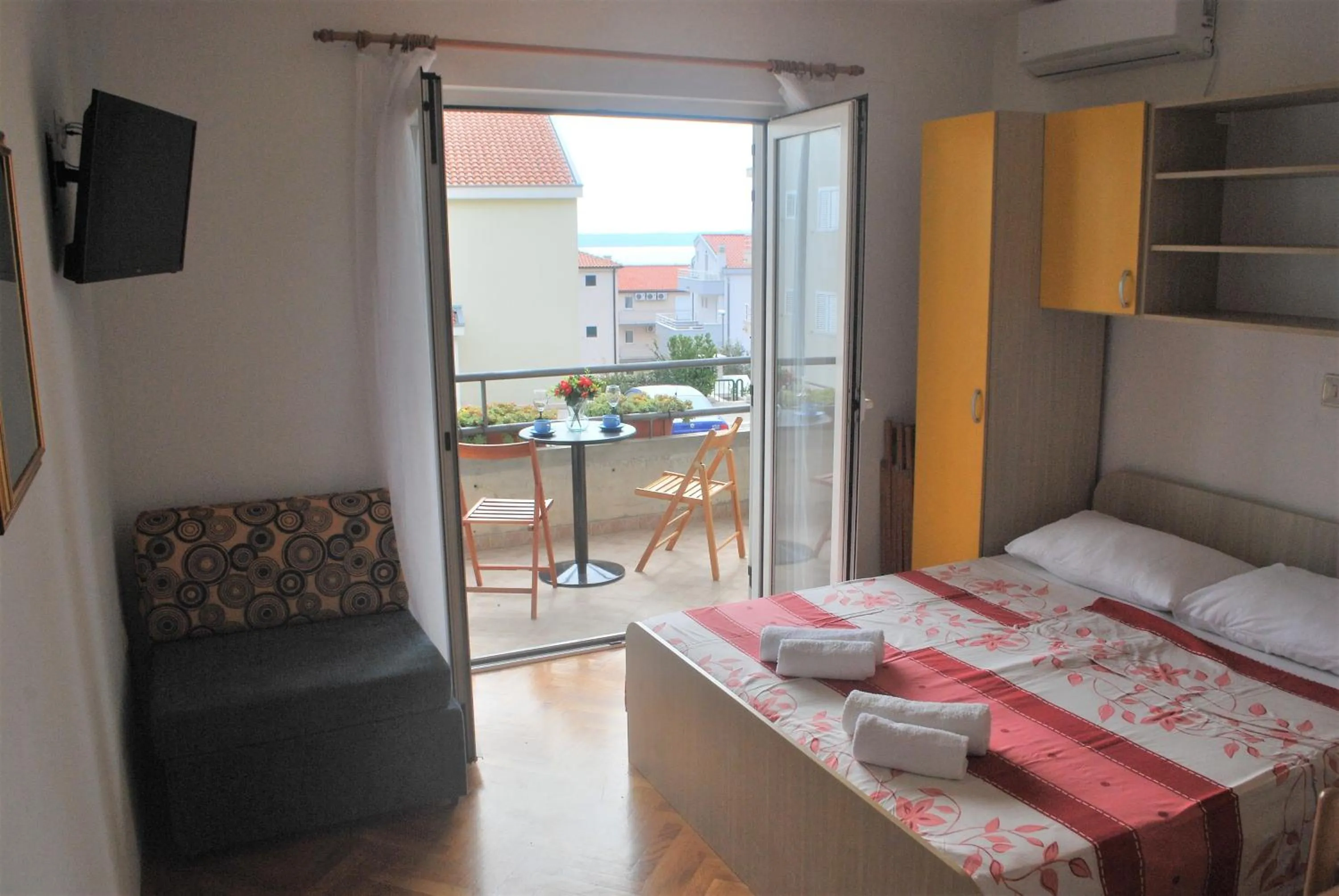 Bedroom, Bed in Apartments Adriatika