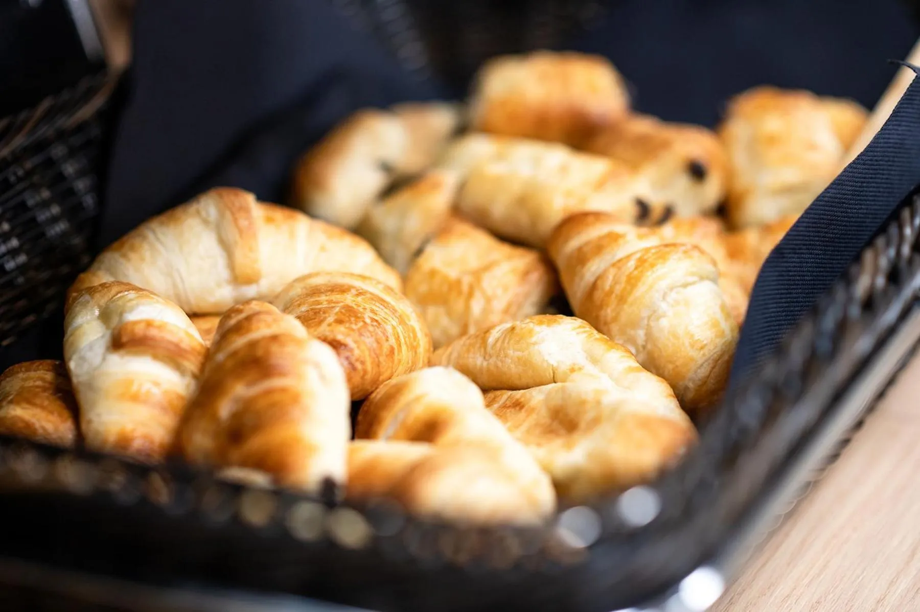 Buffet breakfast in Nemea Appart Hotel La Boetie Bordeaux Pessac