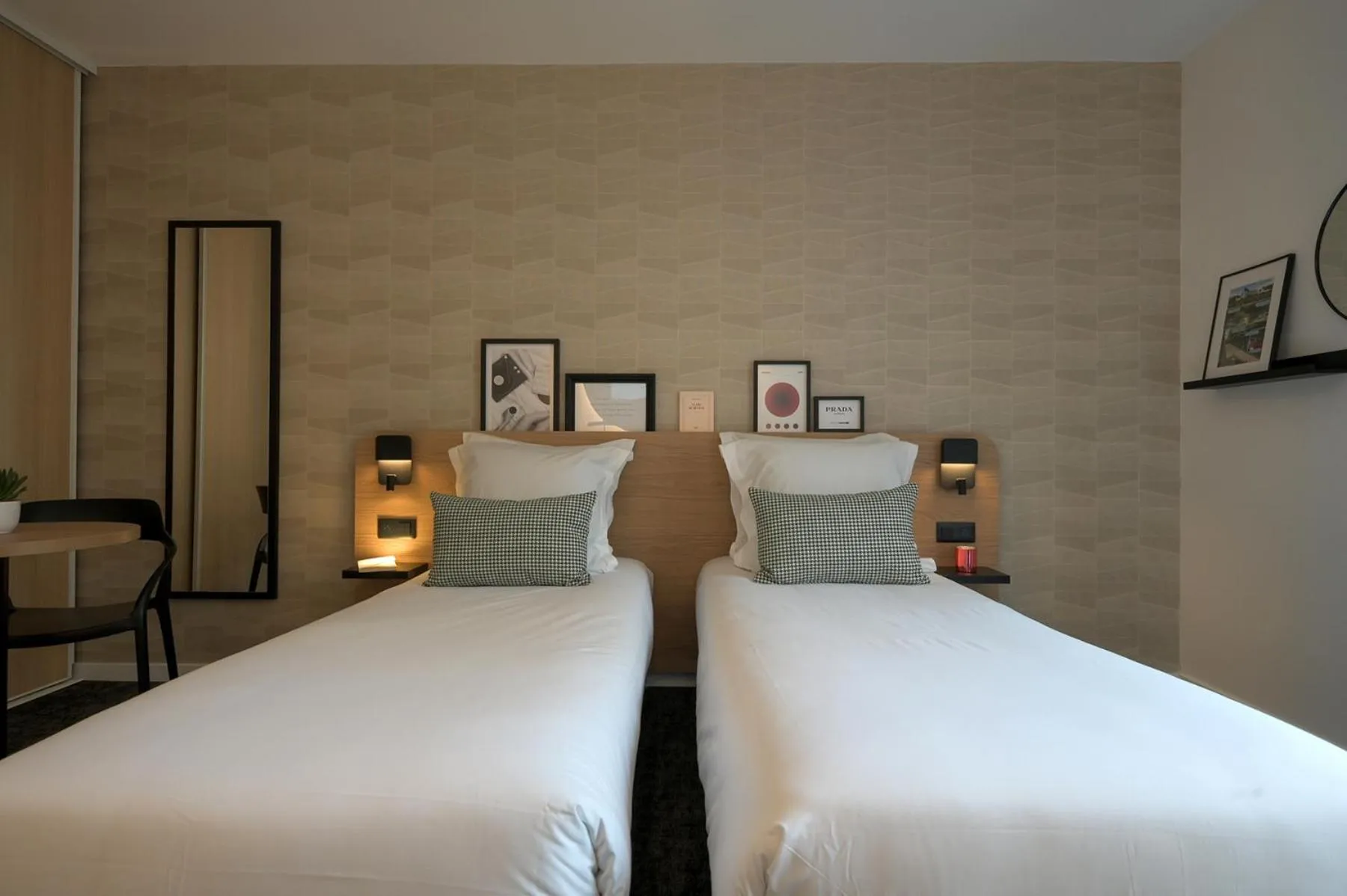 Bed in Nemea Appart Hotel La Boetie Bordeaux Pessac