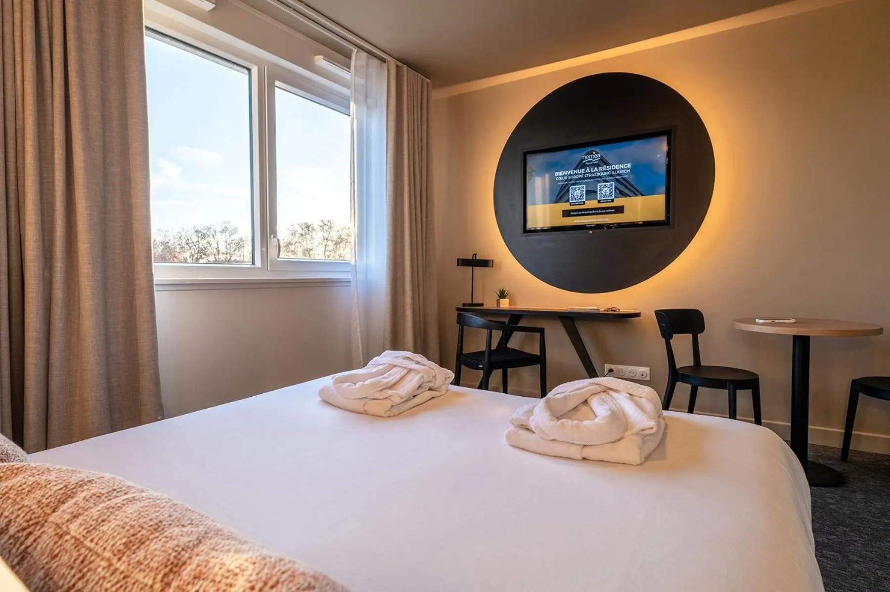 Bed in Nemea Appart Hotel Coeur Europe Strasbourg Illkirch