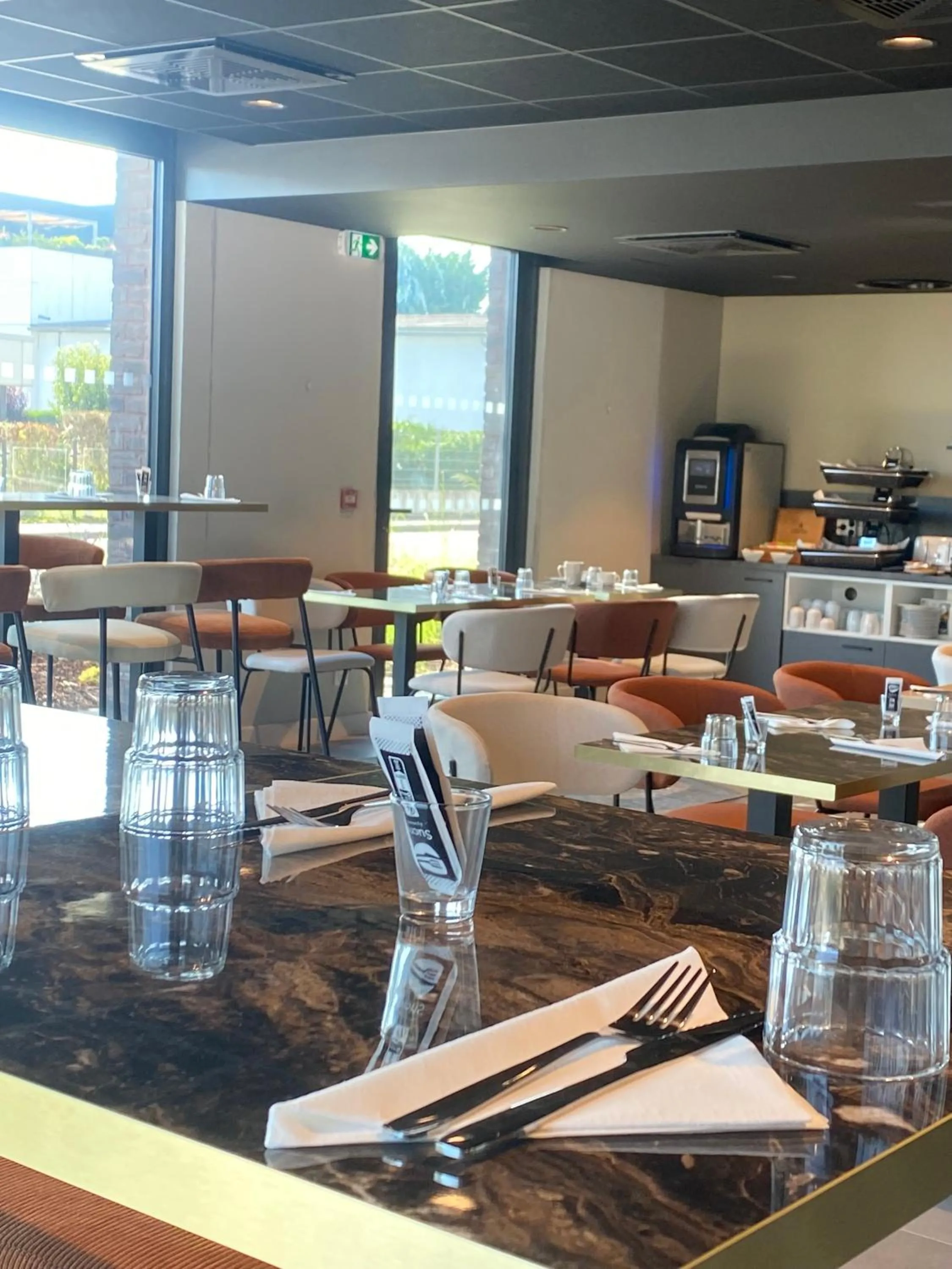 Breakfast in Nemea Appart Hotel Coeur Europe Strasbourg Illkirch