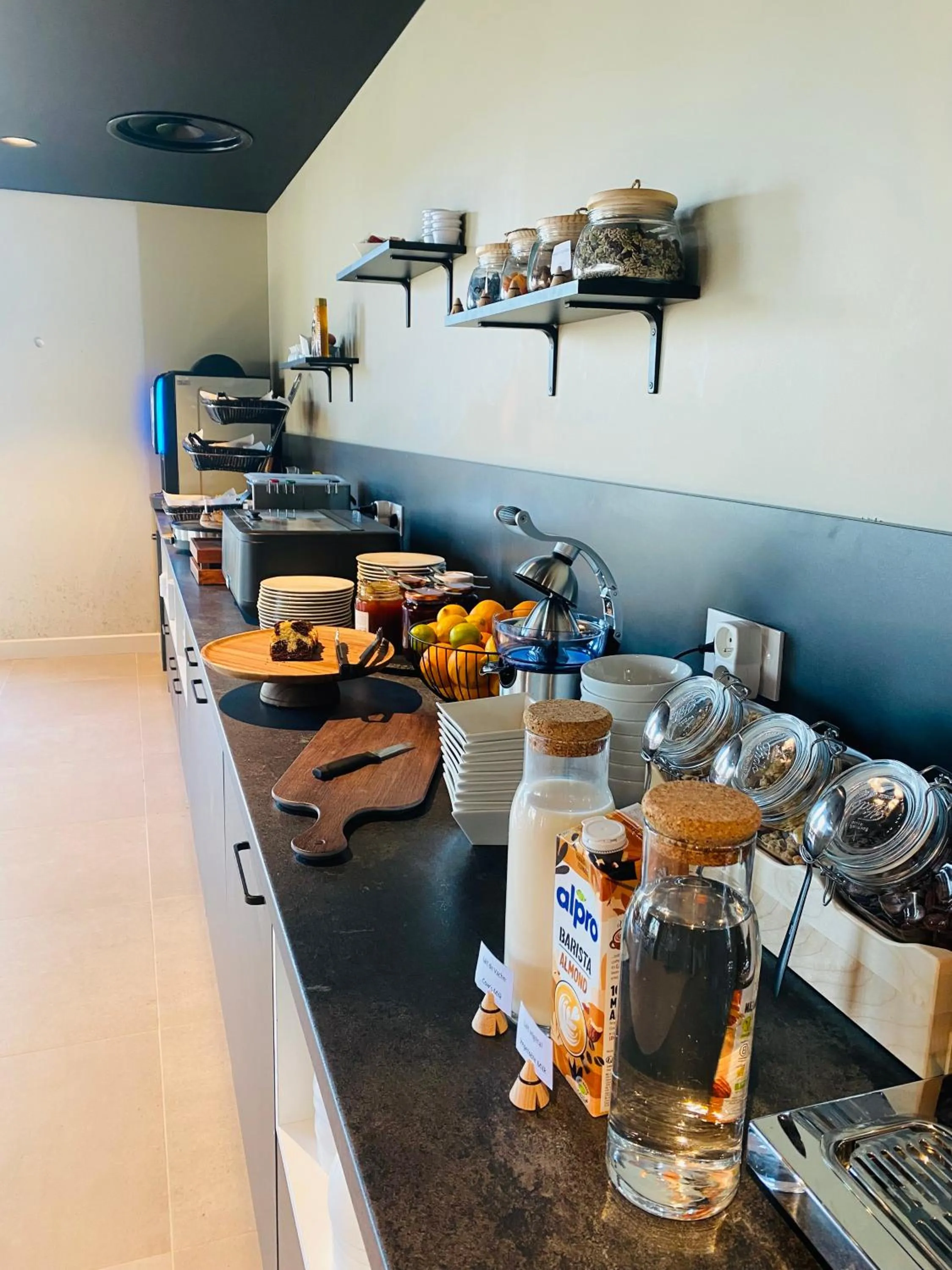 Breakfast in Nemea Appart Hotel Coeur Europe Strasbourg Illkirch