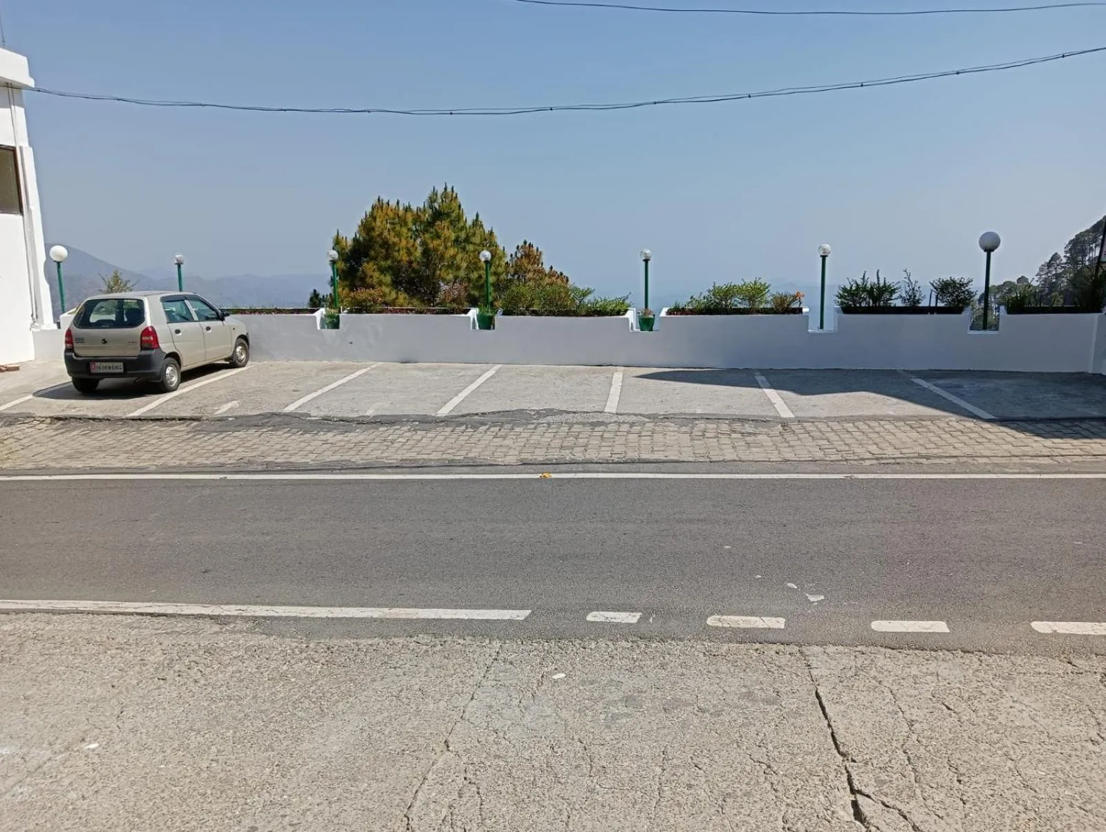 Parking in Green Palms Rubystone Exotic