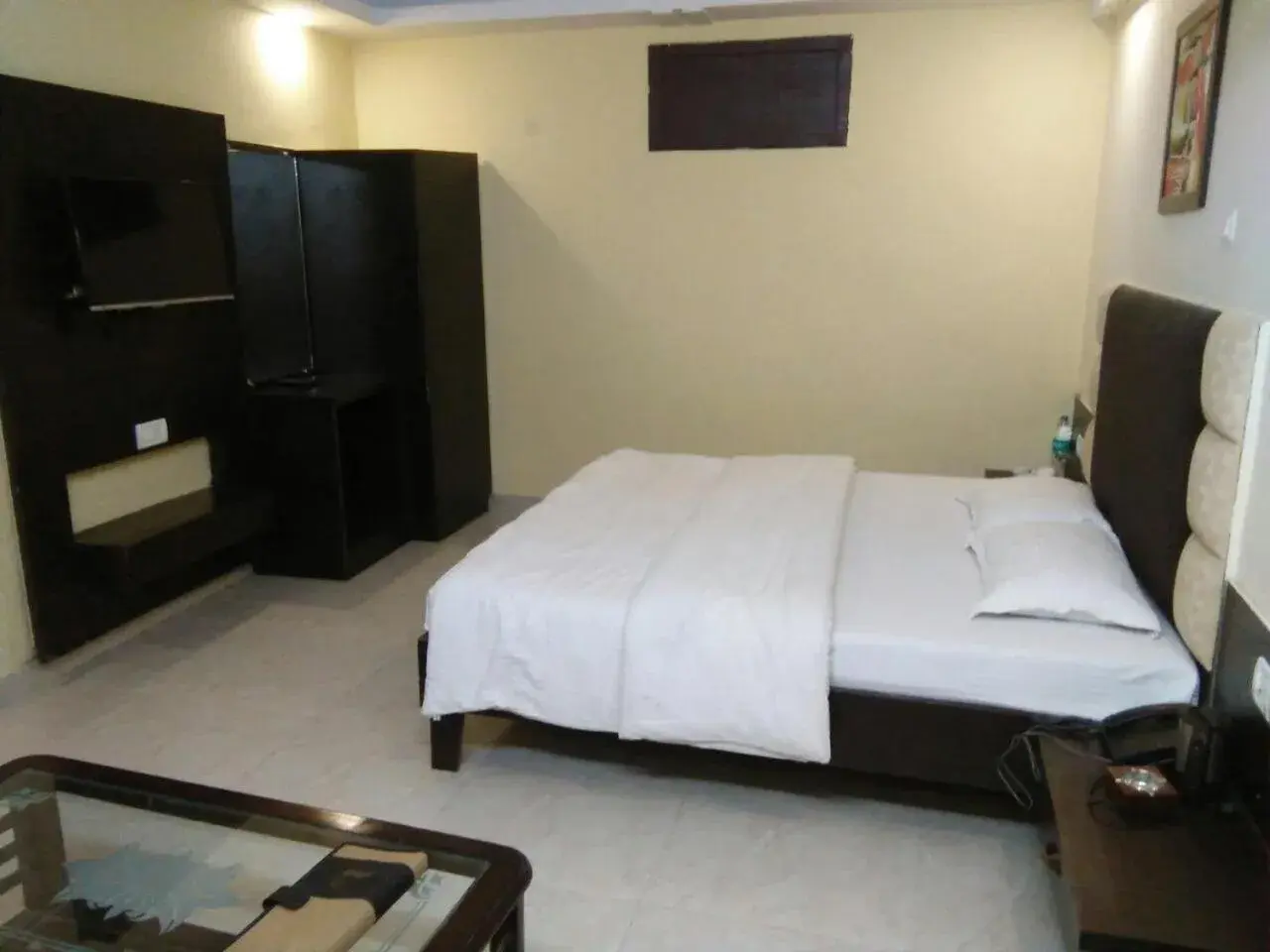 TV and multimedia, Bed in Green Palms Rubystone Exotic TV and multimedia, Bed in Green Palms Rubystone Exotic