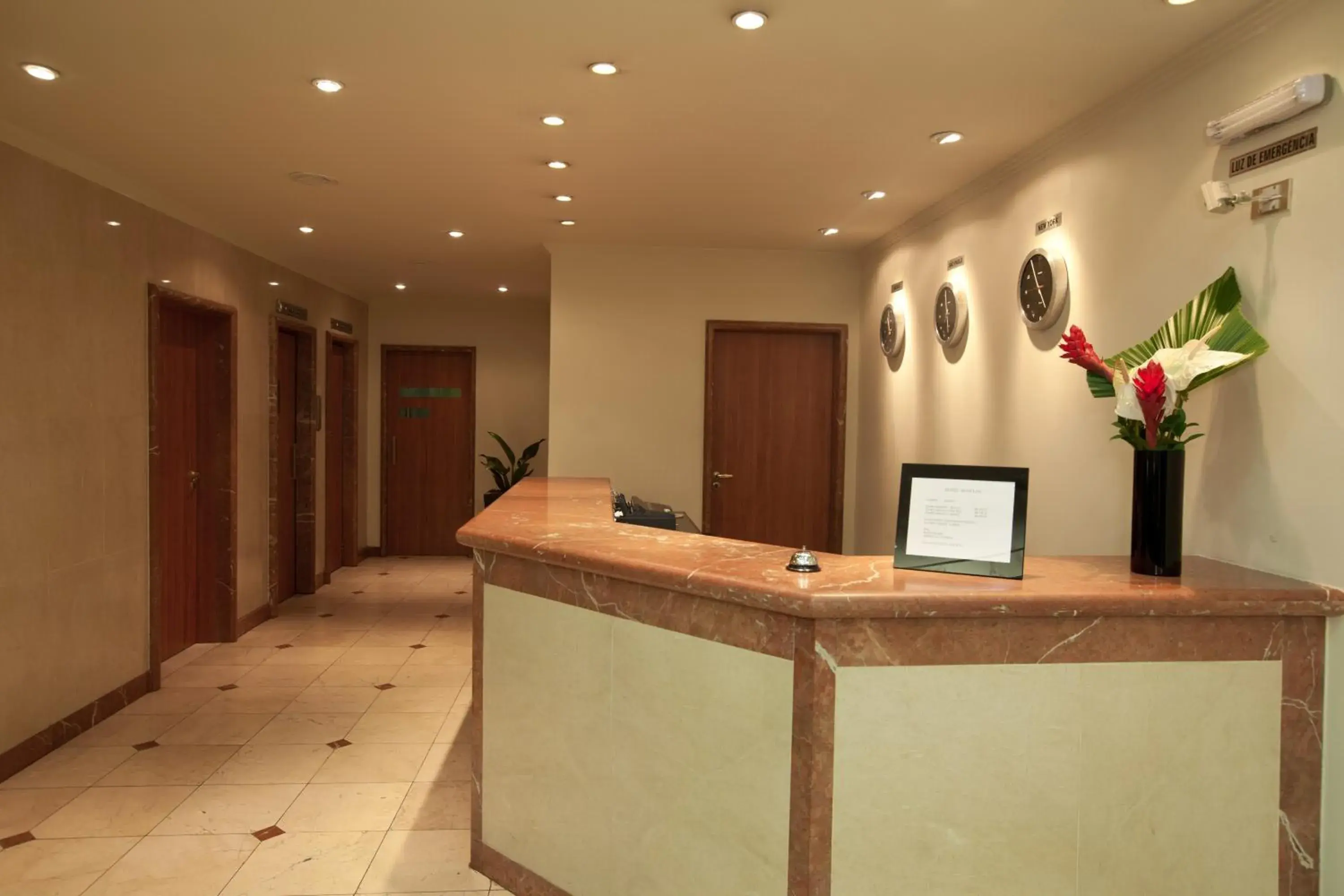 Lobby or reception in Hotel Moncloa Lobby or reception in Hotel Moncloa