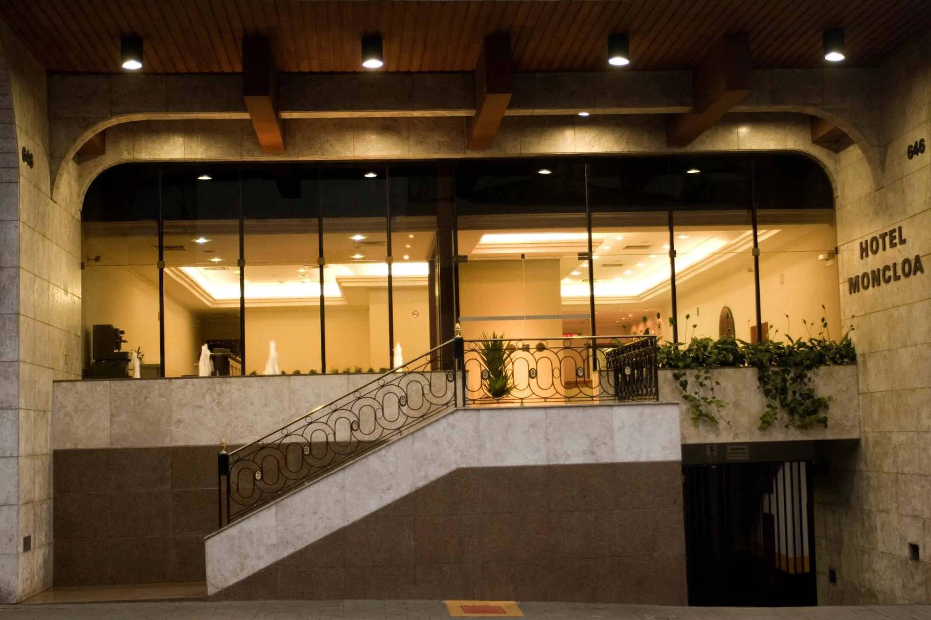 Facade/entrance in Hotel Moncloa