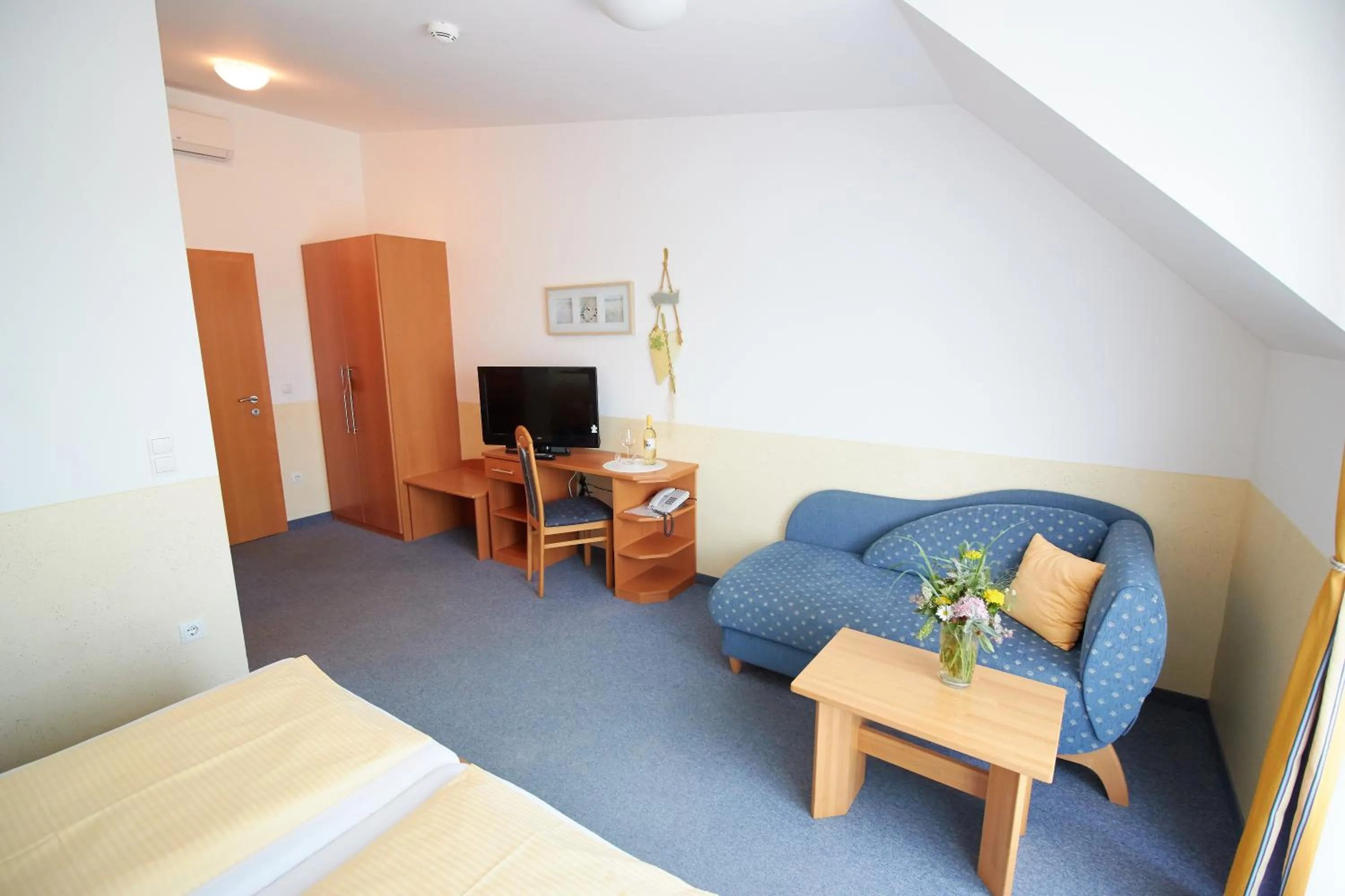 Photo of the whole room in Hotel & Restaurant Seehof