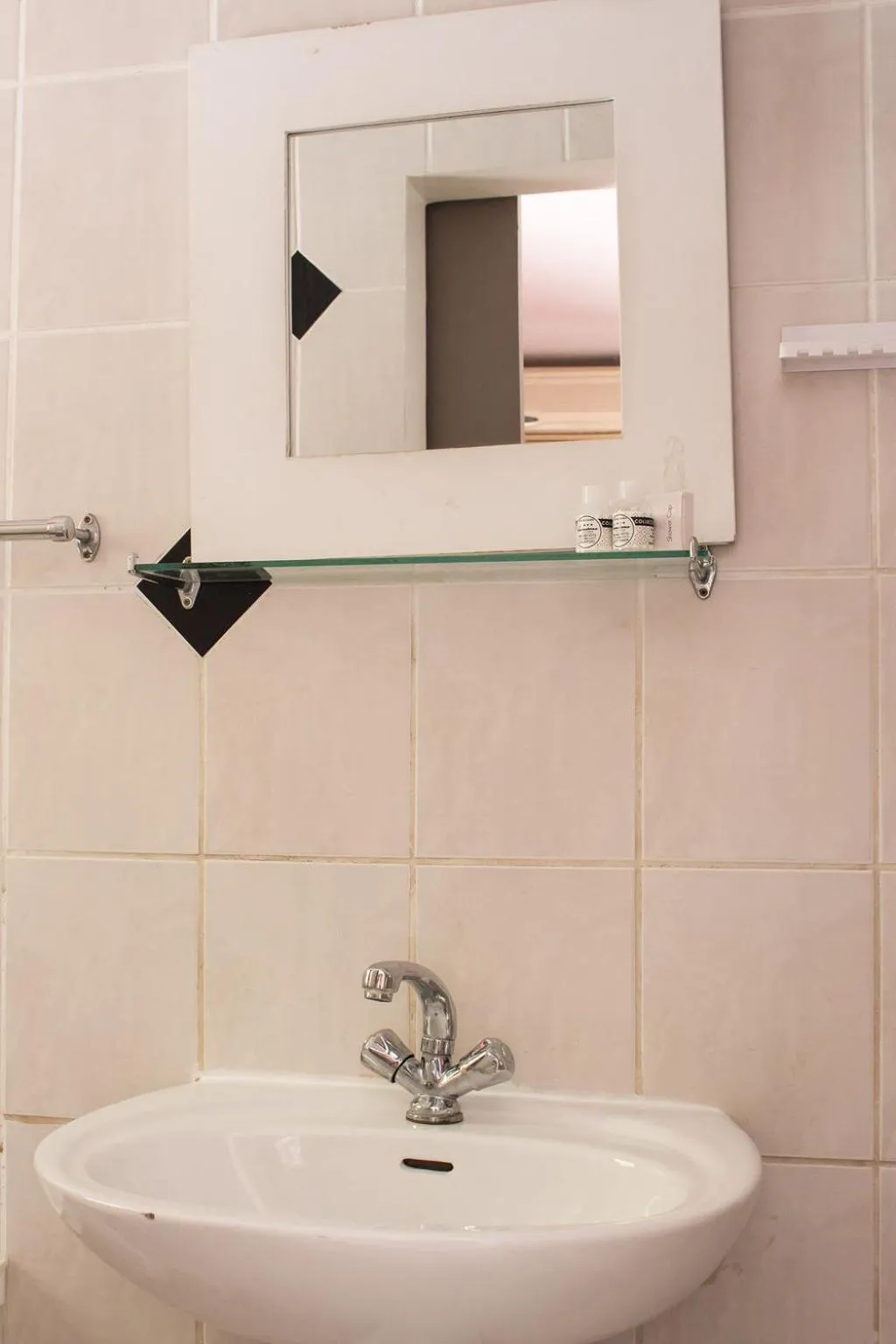 Shower in Gemstone Guest House