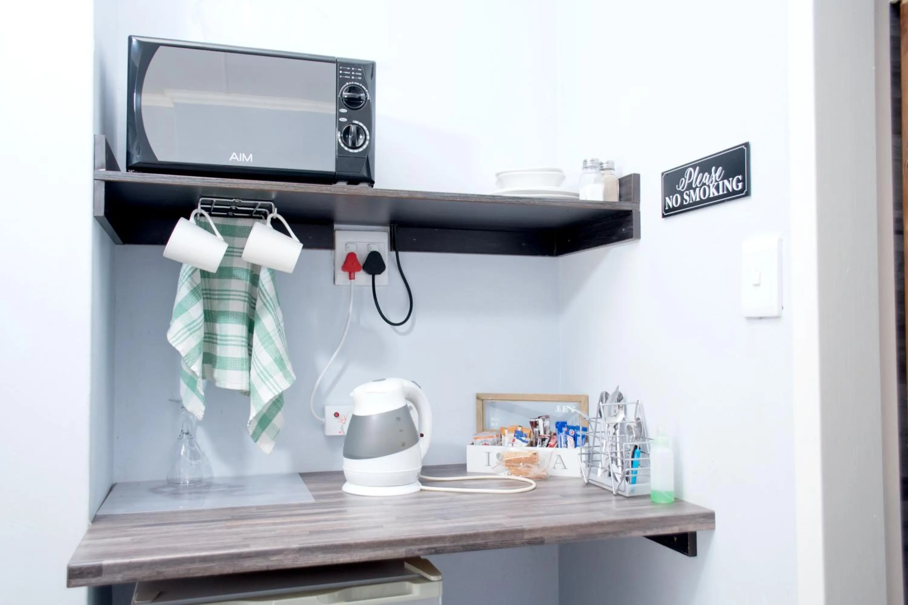 Coffee/tea facilities in Gemstone Guest House