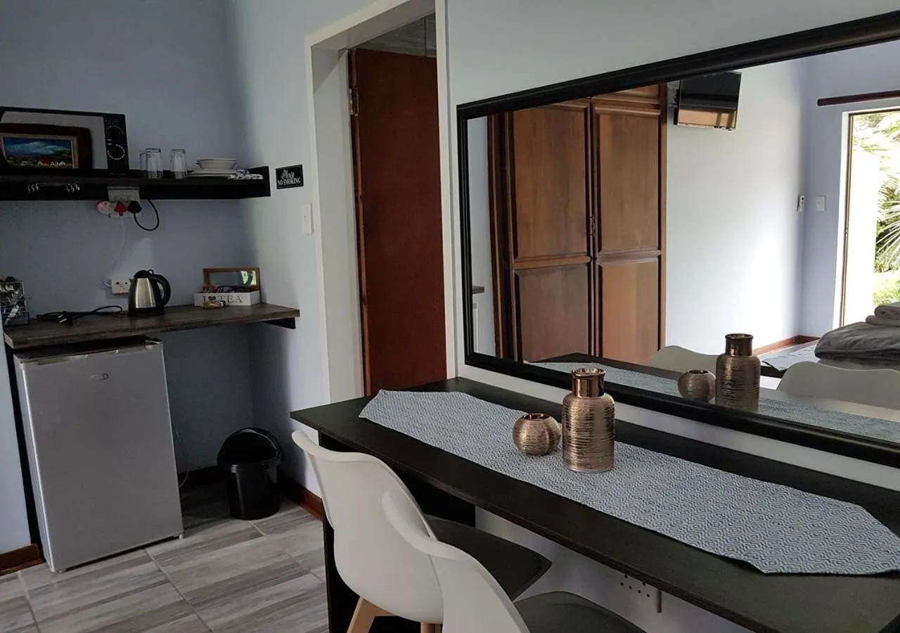 Coffee/tea facilities in Gemstone Guest House