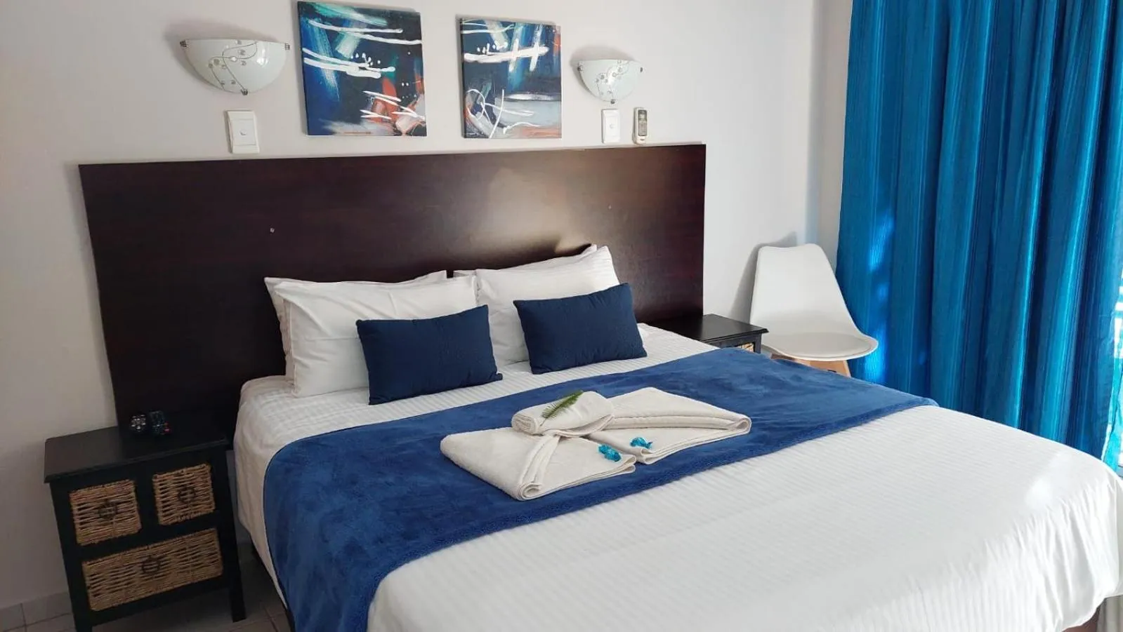 Bed in Gemstone Guest House