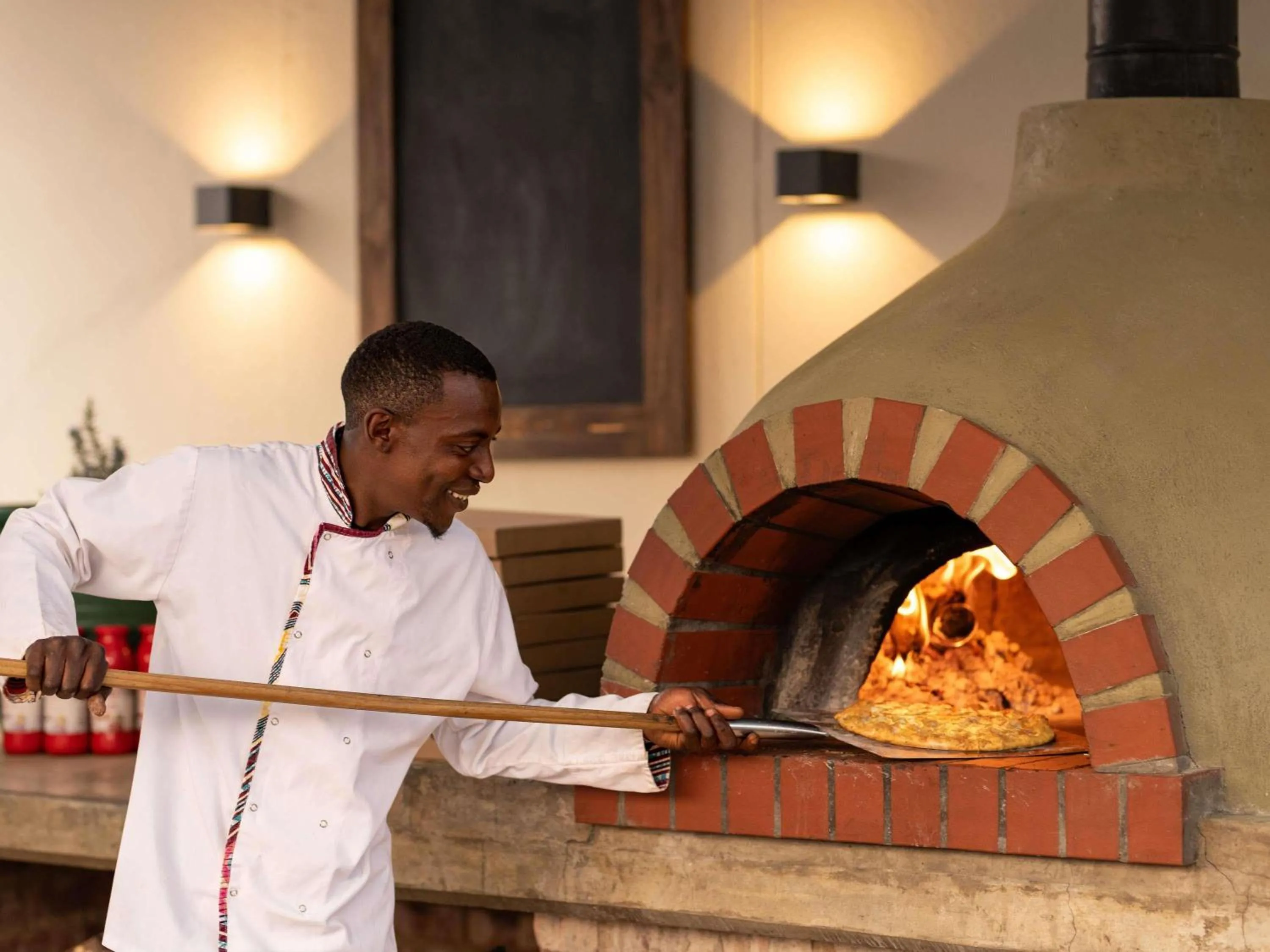 Restaurant/places to eat in Mercure Hotel Windhoek