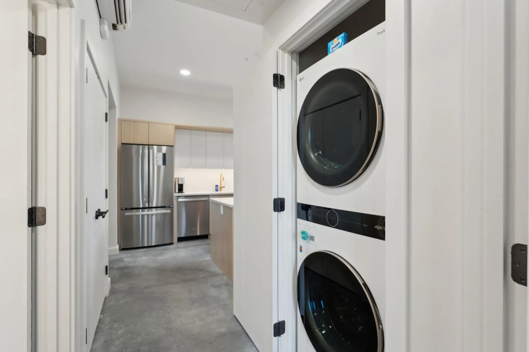 washing machine in Placemakr Salt Lake City