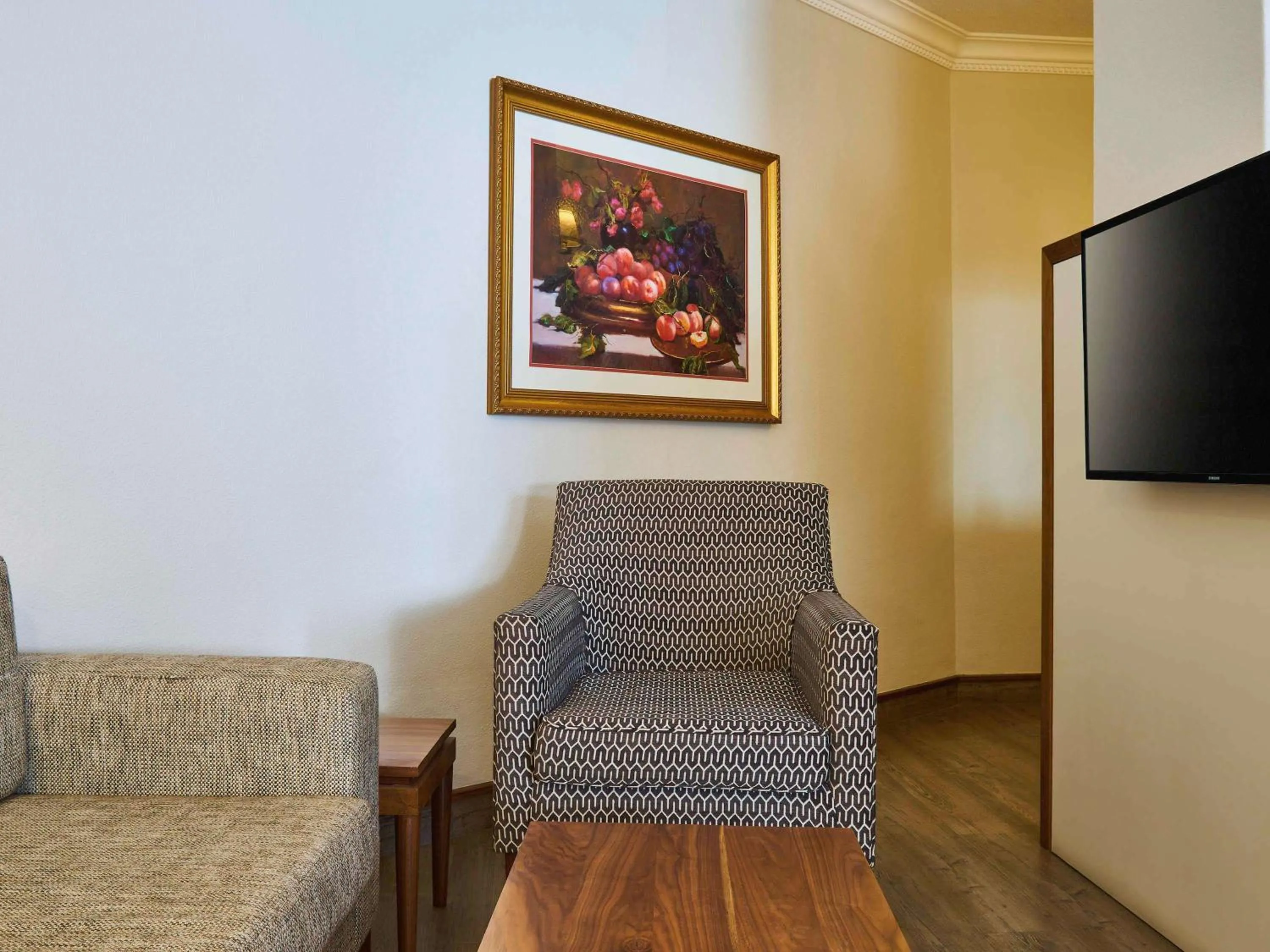 Bedroom, Seating Area in Safari Court Hotel Managed By Accor