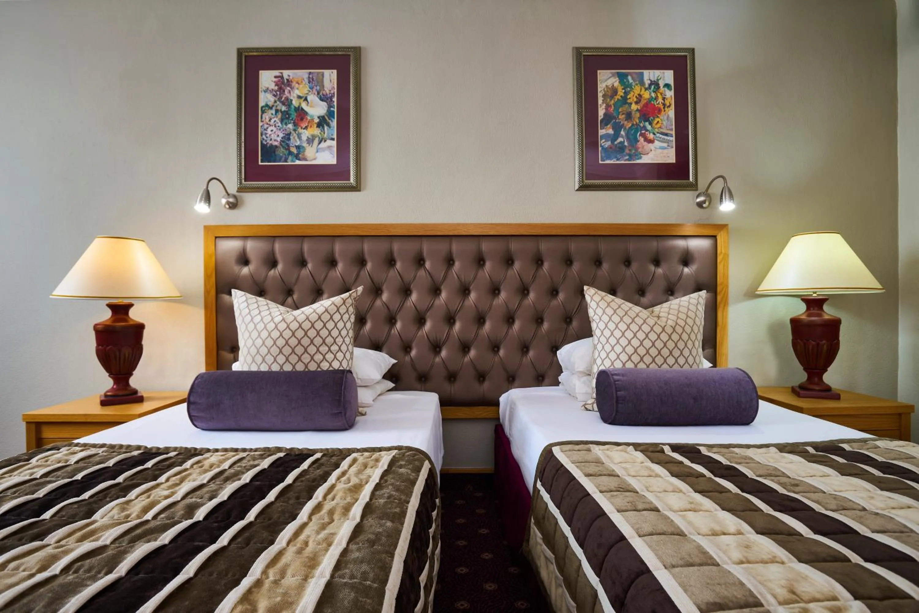 Bed in Safari Court Hotel Managed By Accor