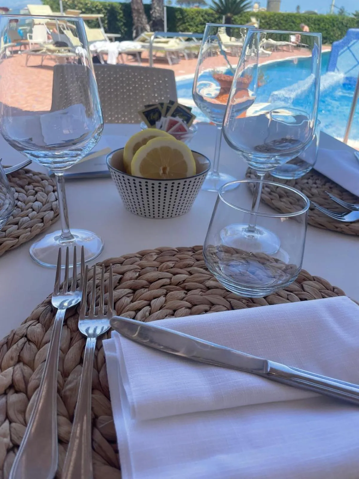 Restaurant/places to eat in Hotel Albatros