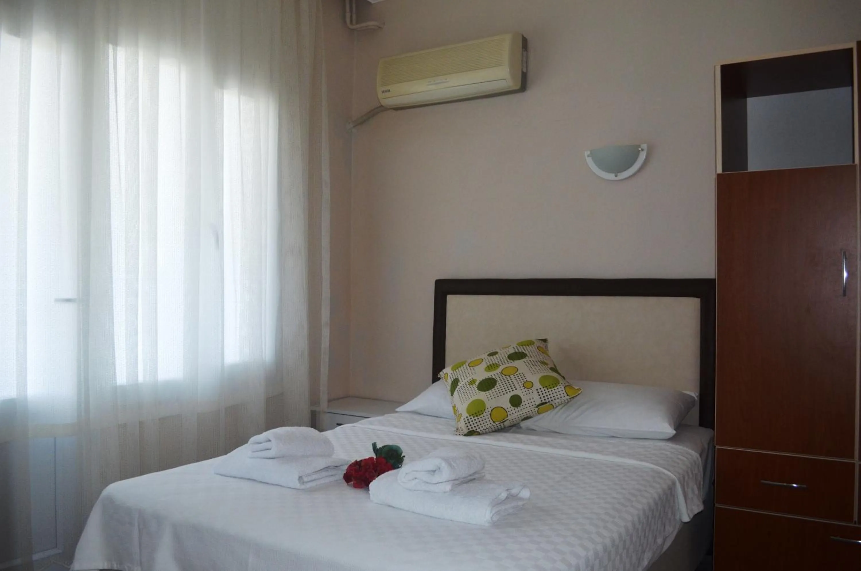 Photo of the whole room in Tunc Hotel