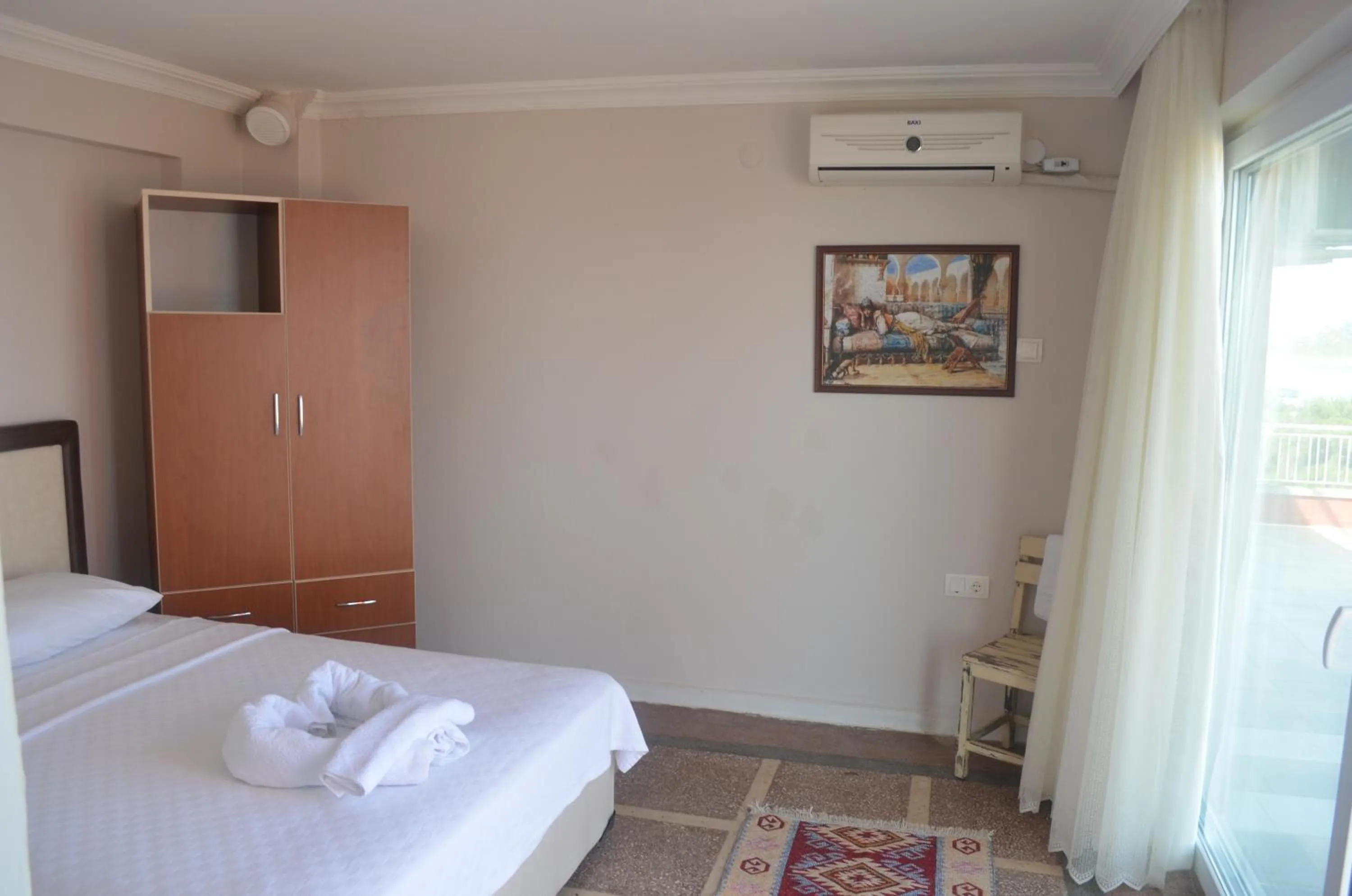 Photo of the whole room in Tunc Hotel