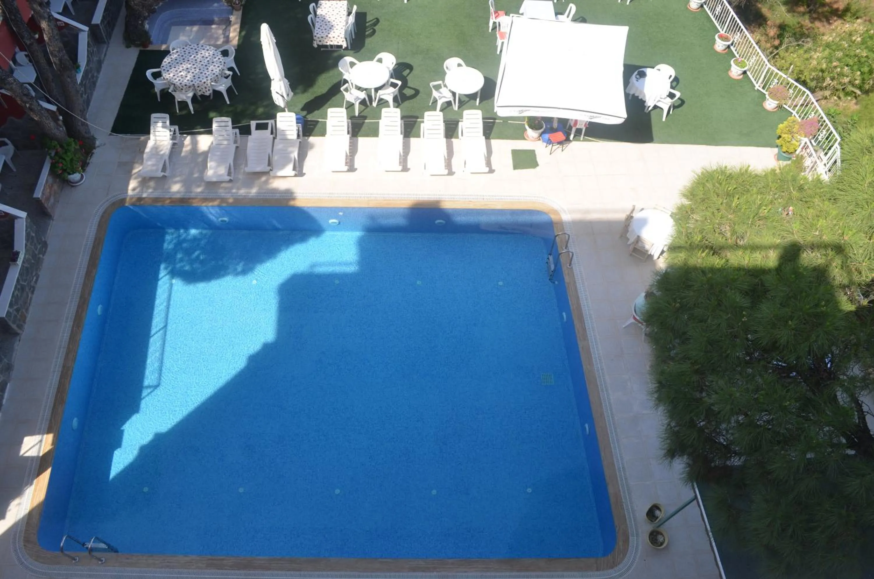 Swimming pool in Tunc Hotel