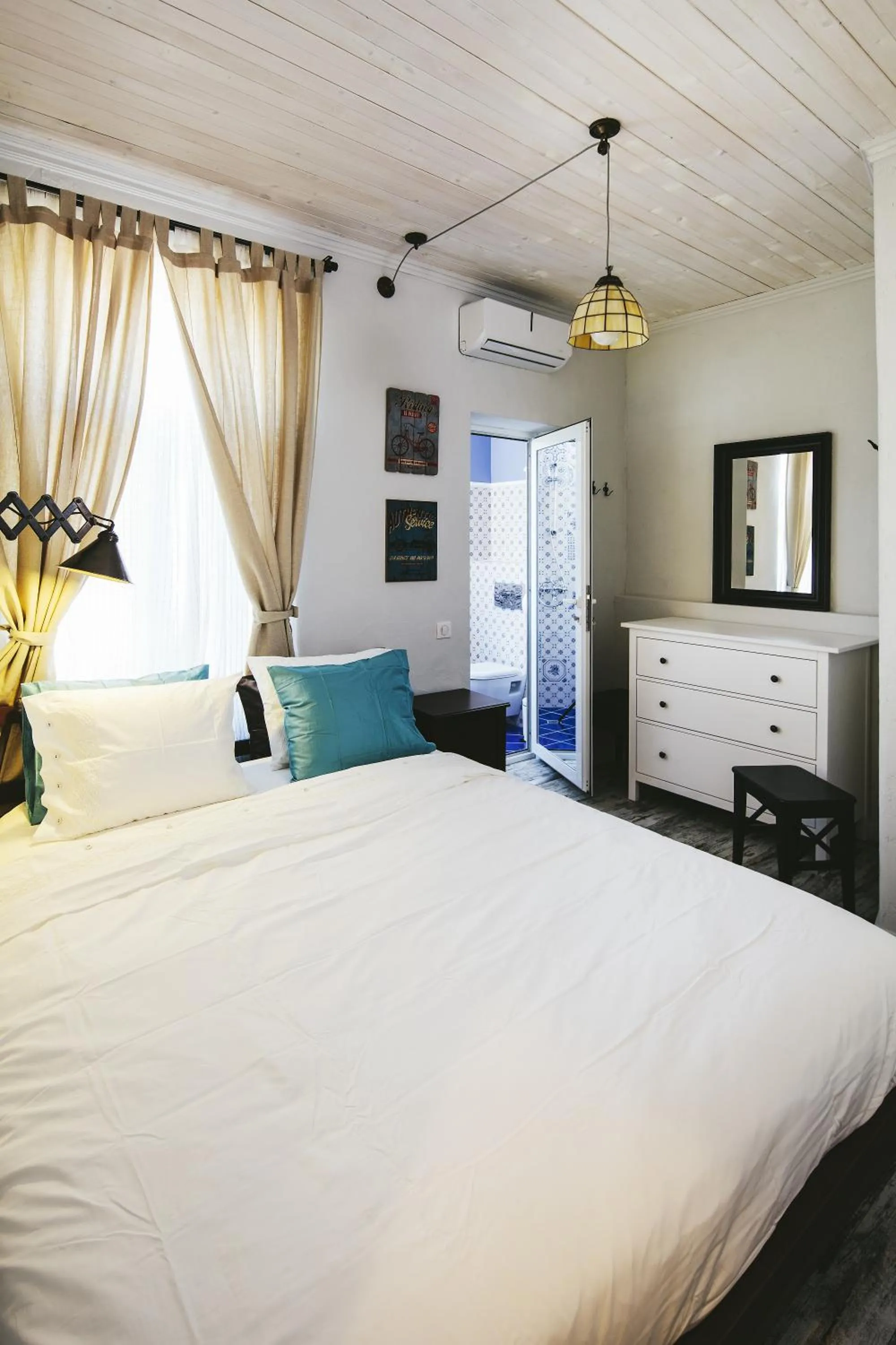 Bedroom, Bed in 5 Vintage Guest House