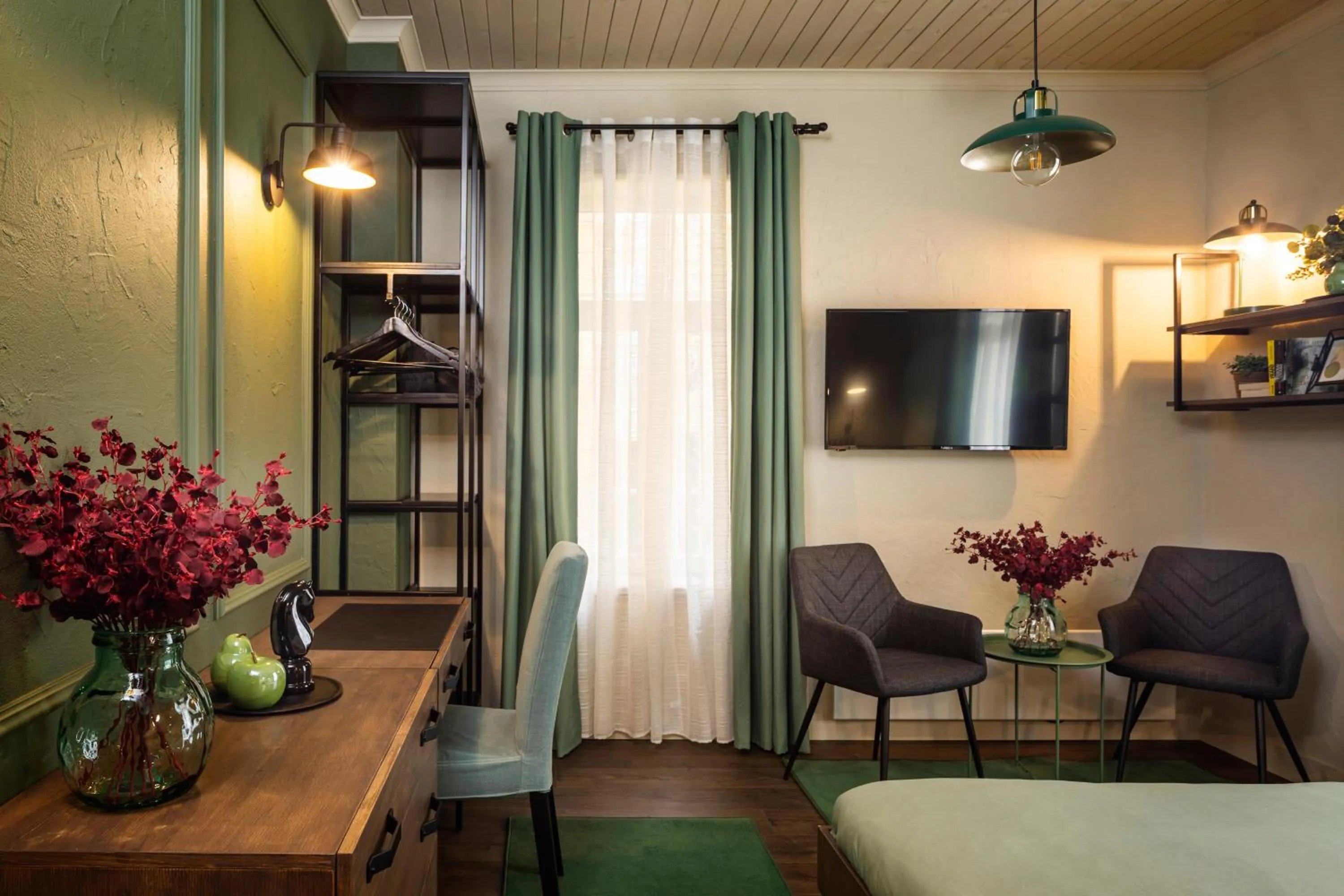 5 Vintage Guest House