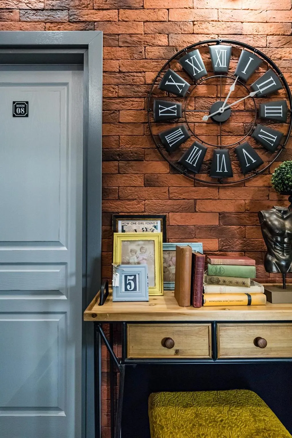 Patio in 5 Vintage Guest House