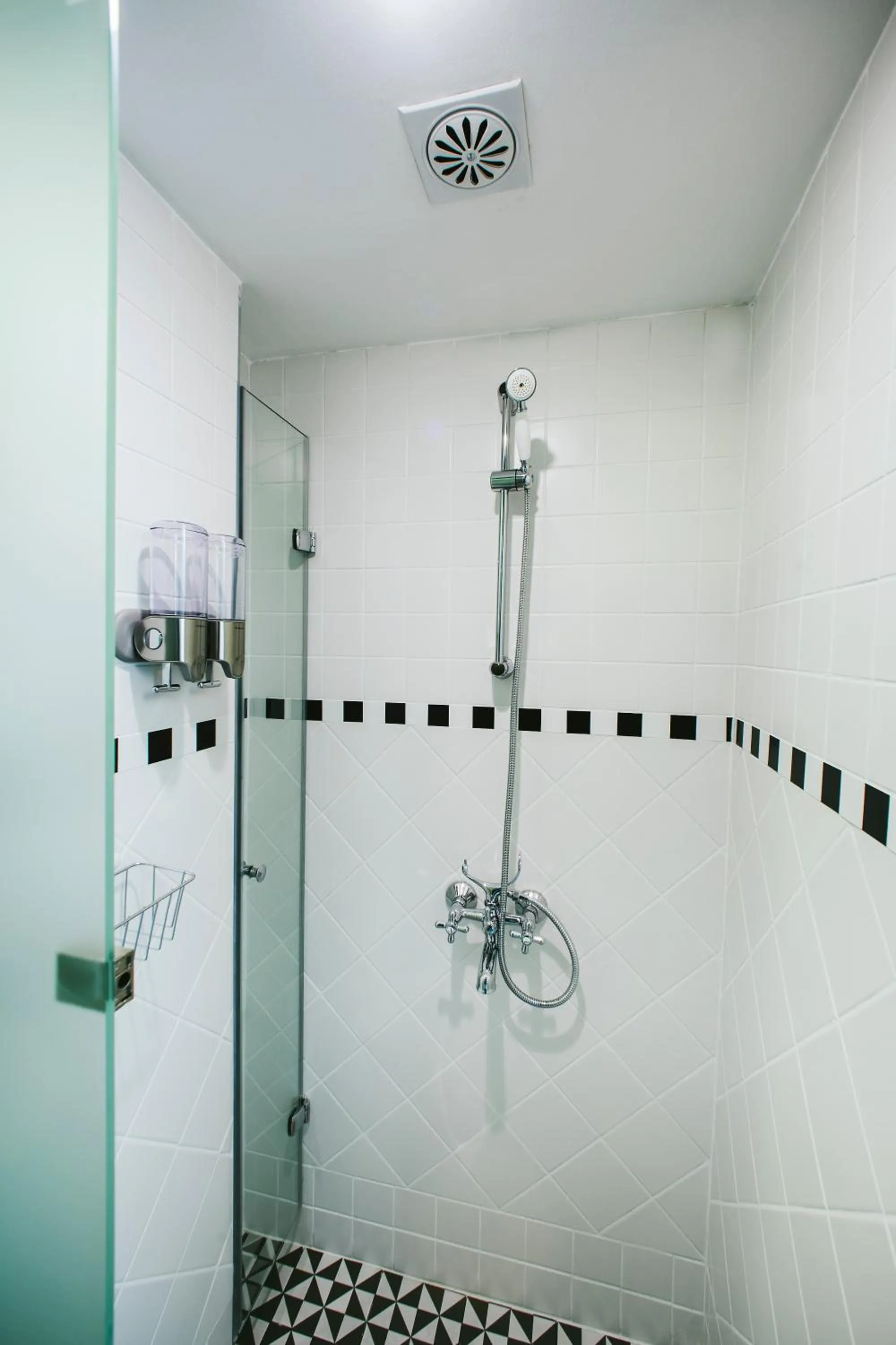 Shower in 5 Vintage Guest House