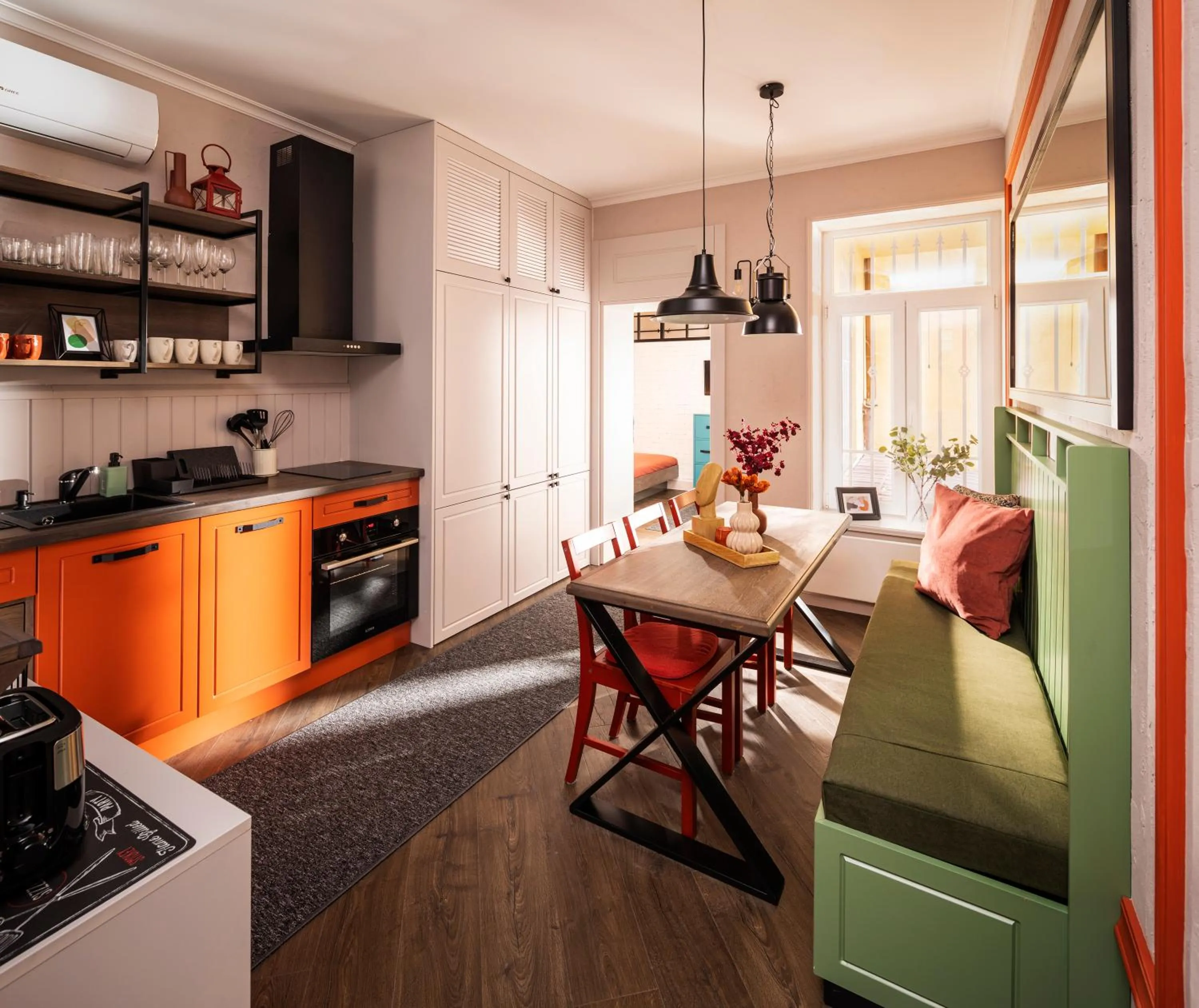 5 Vintage Guest House