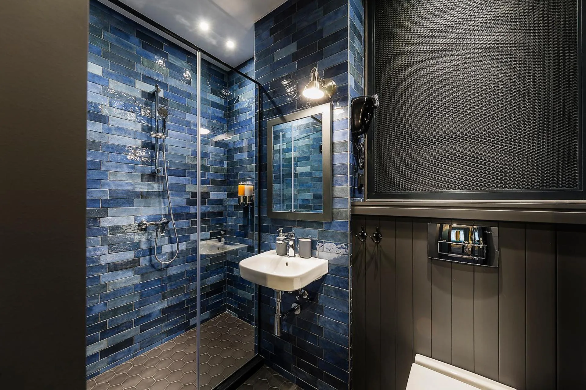 5 Vintage Guest House