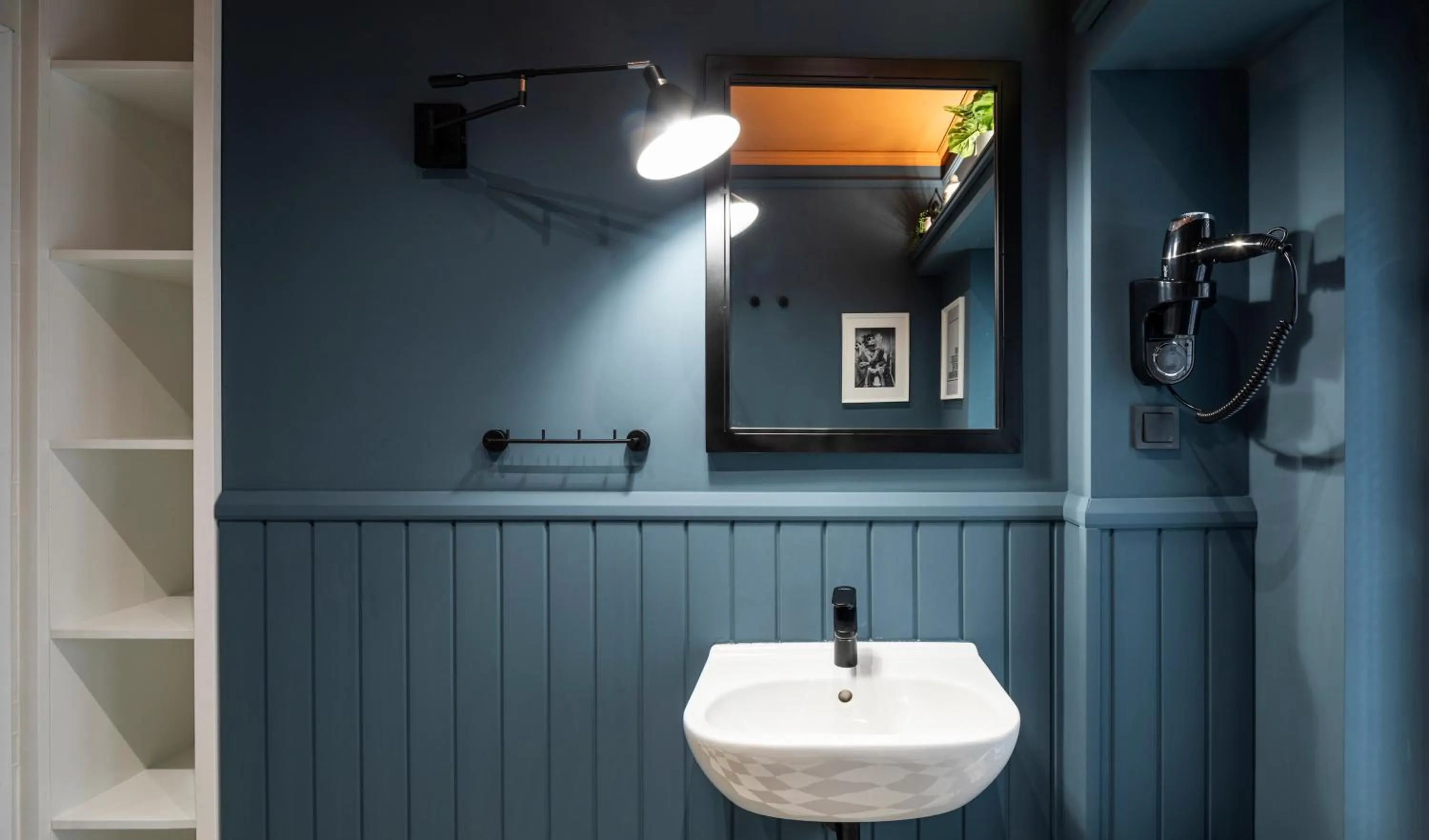 5 Vintage Guest House