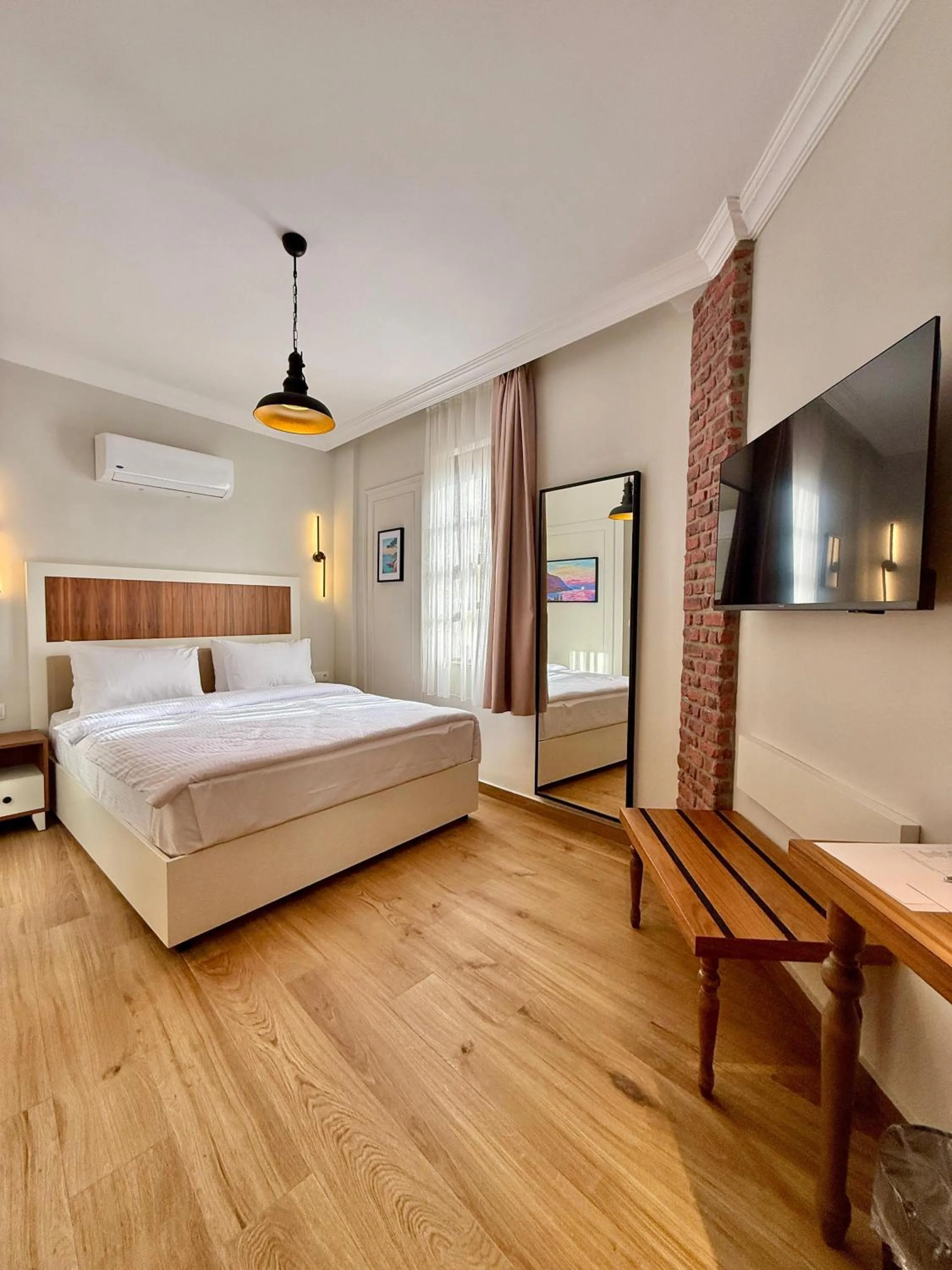 Family Room in Adria Inn