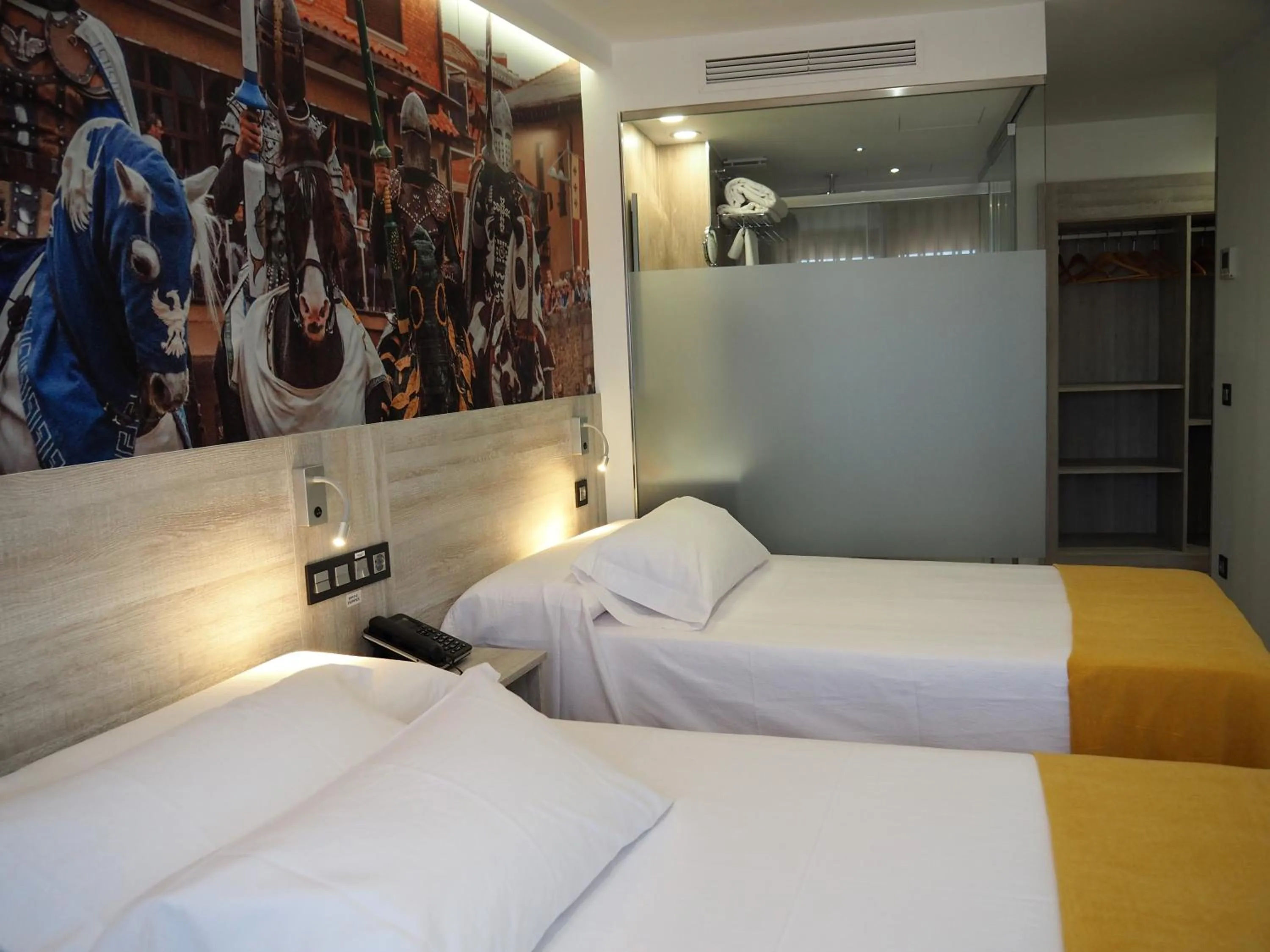 Decorative detail, Bed in Hostal Don Suero de Quiñones