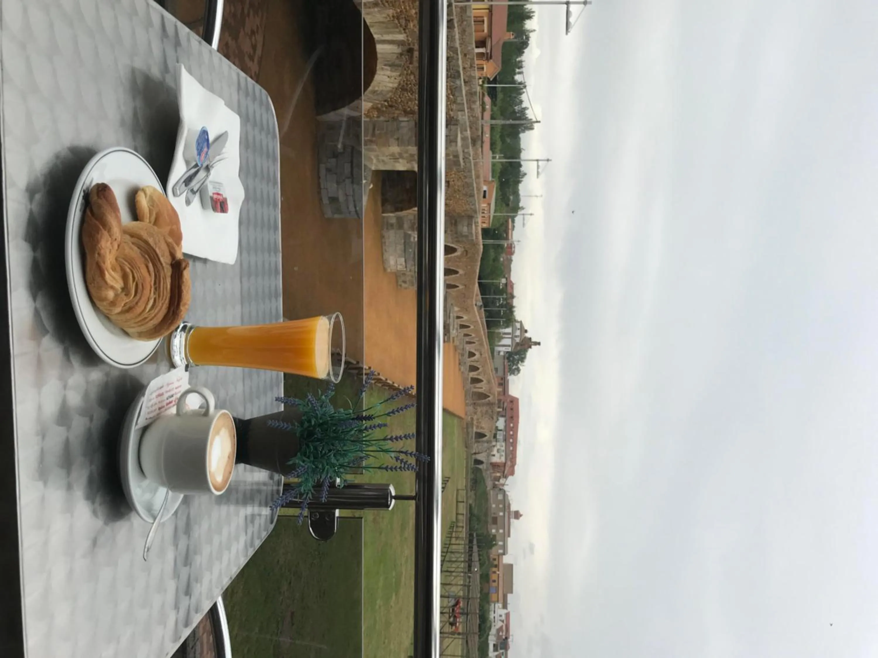 Breakfast in Hostal Don Suero de Quiñones